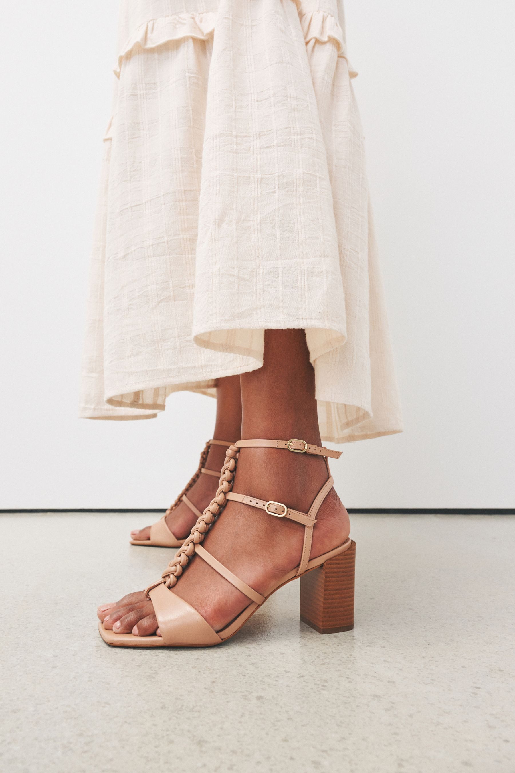 Next N. Premium Blockabsatz-Sandaletten im Flechtdesign Sandalette (1-tlg)