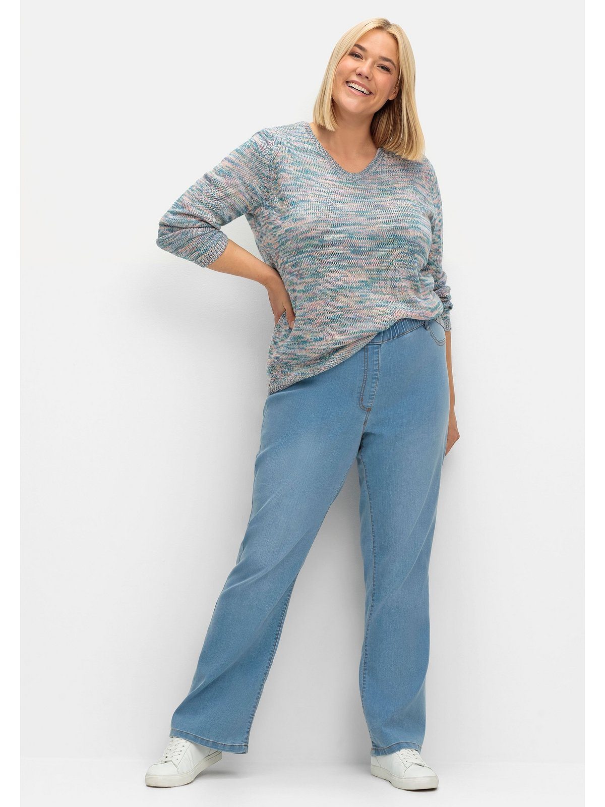Sheego Bootcut-Jeans Große Größen mit Used-Effekten Denim Komfortbund und light blue
