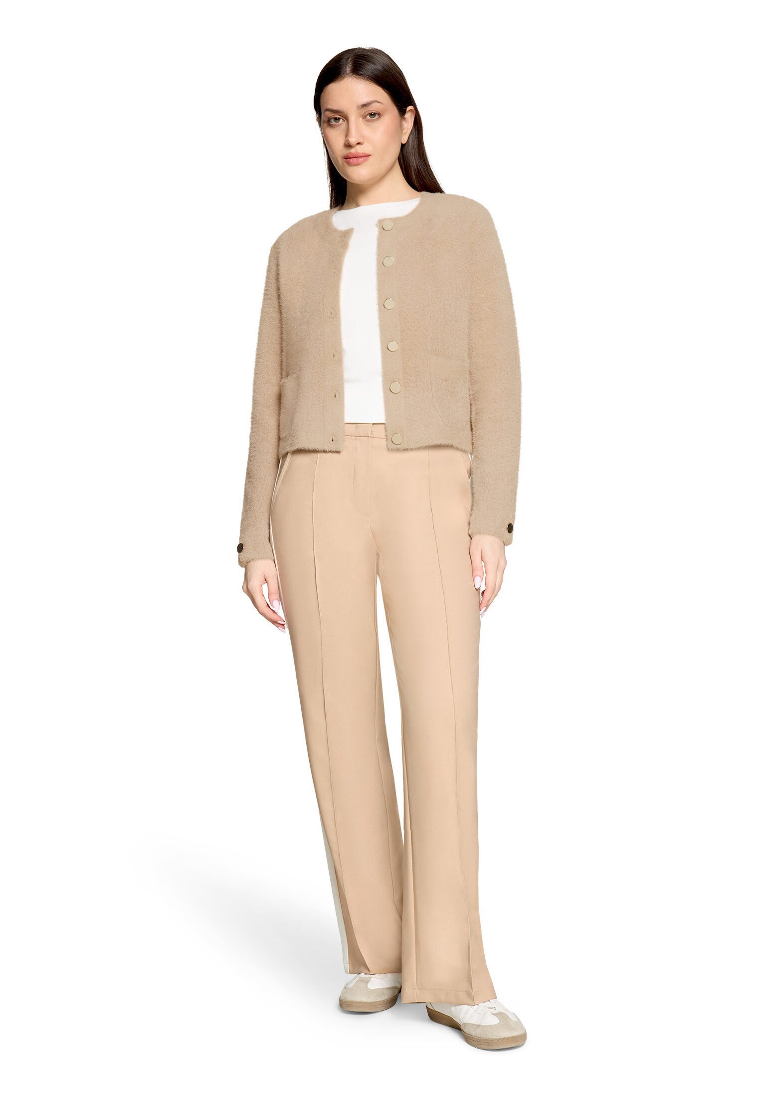 Strickjacke Damen mit aufgesetzten Taschen