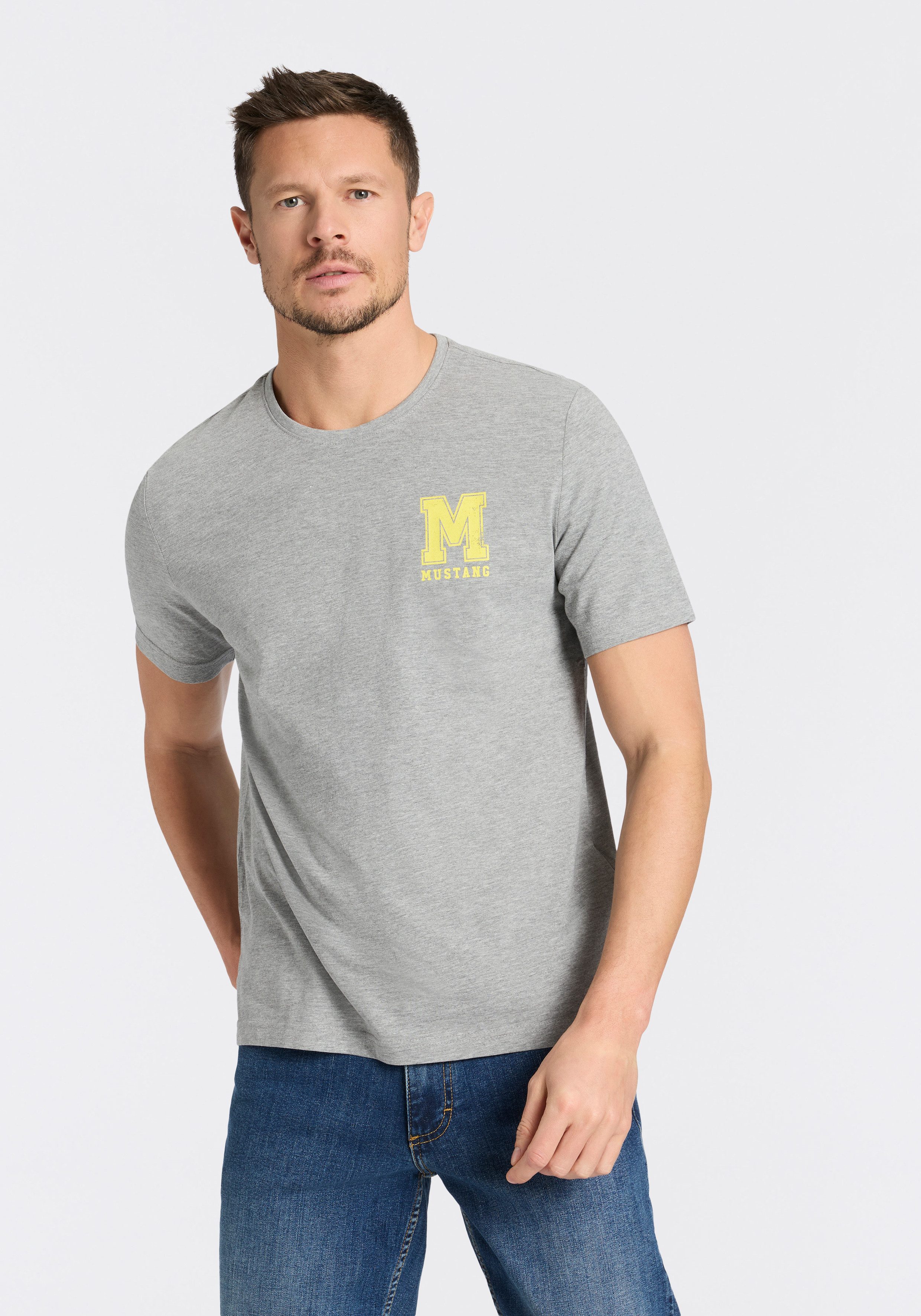 MUSTANG Rundhalsshirt Alex Logo Brust mit Logoprint günstig online kaufen
