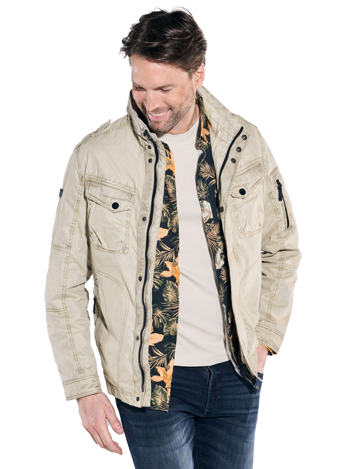 Kurzjacke Jacke mit Kontrastdetails