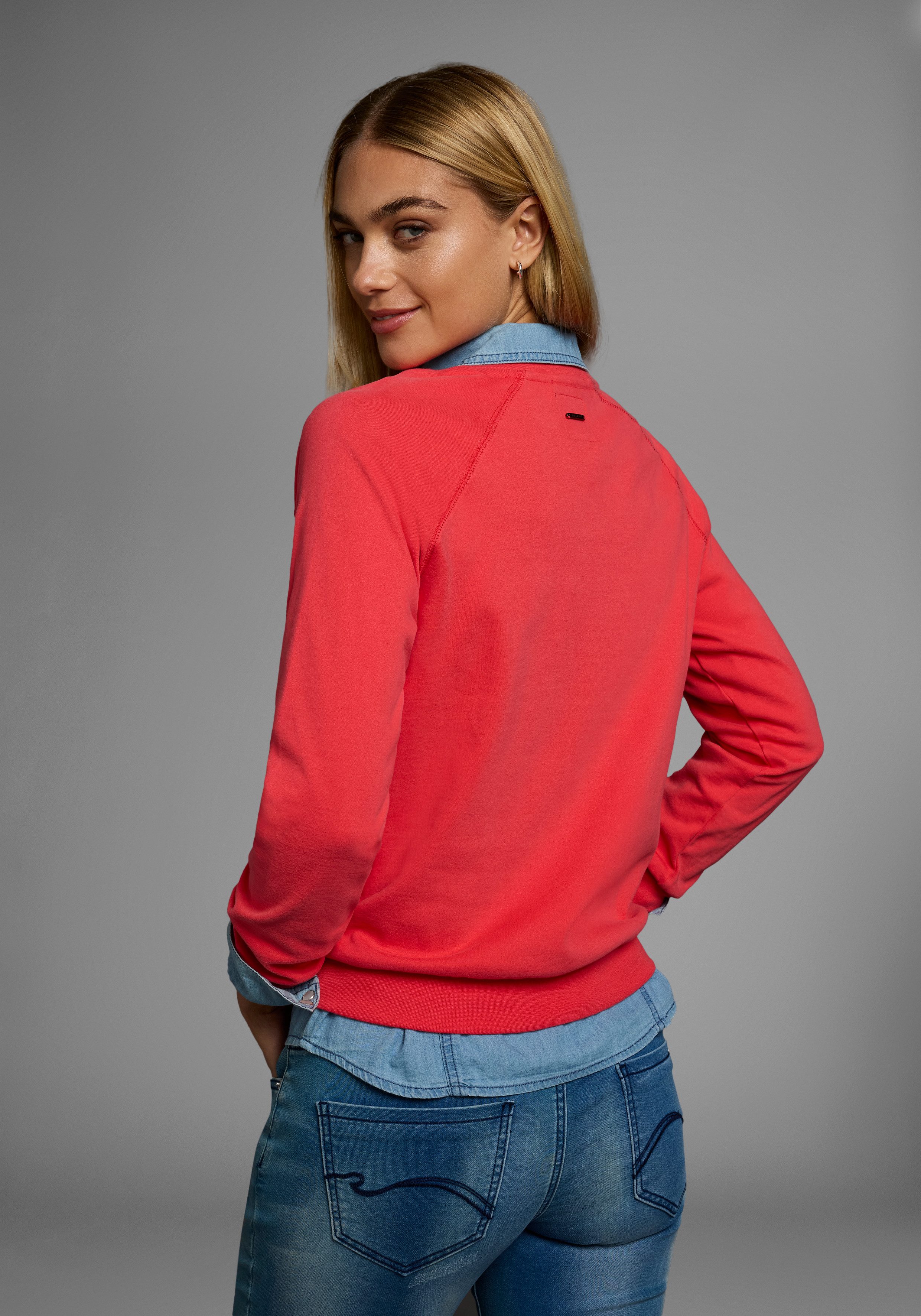 KangaROOS Sweatshirt Langarm, figurumspielender Schnitt, mit Print, Rundhal günstig online kaufen