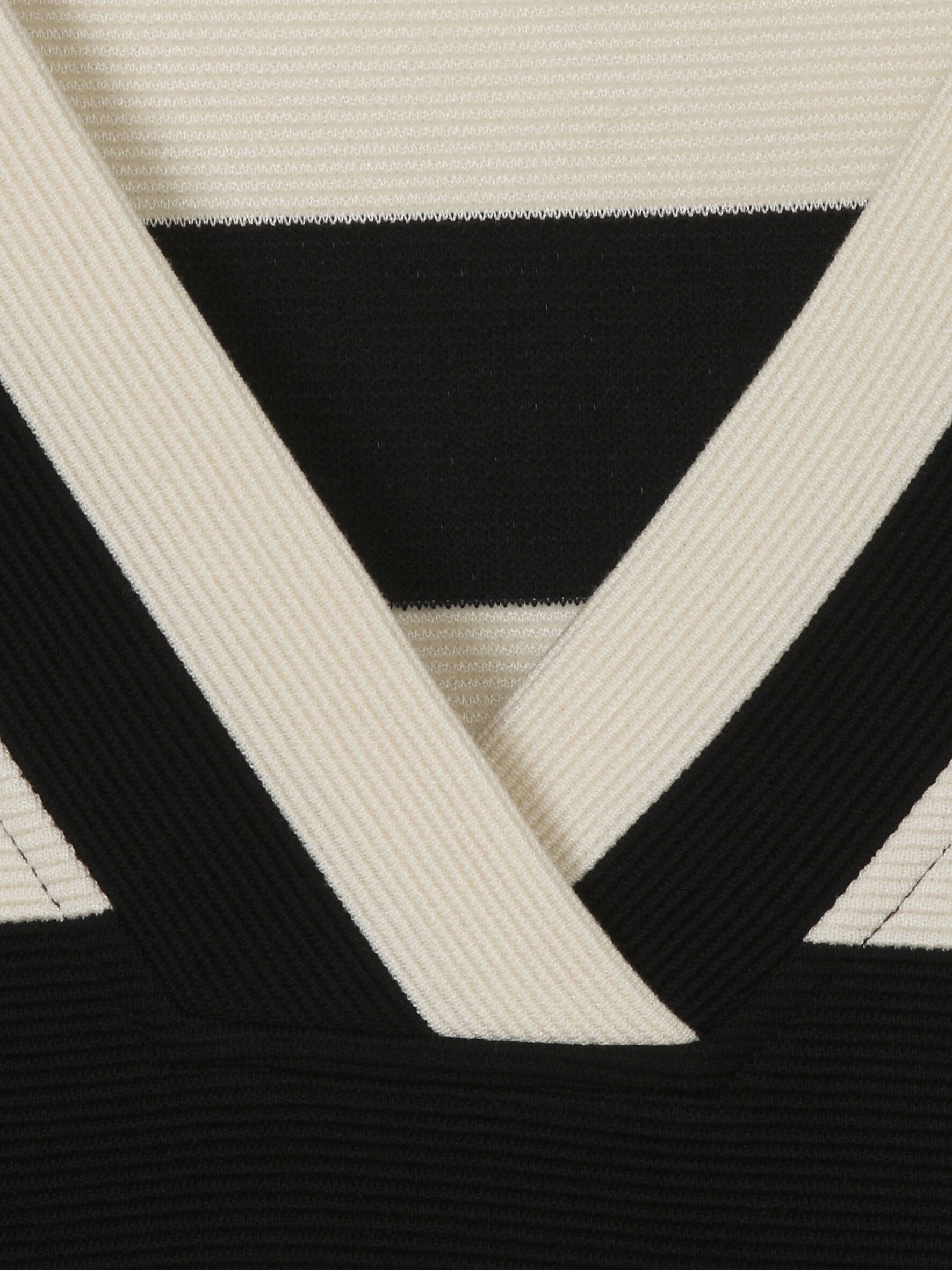 creme Logo-Applikation V-Ausschnitt-Pullover / mit FRAPP schwarz