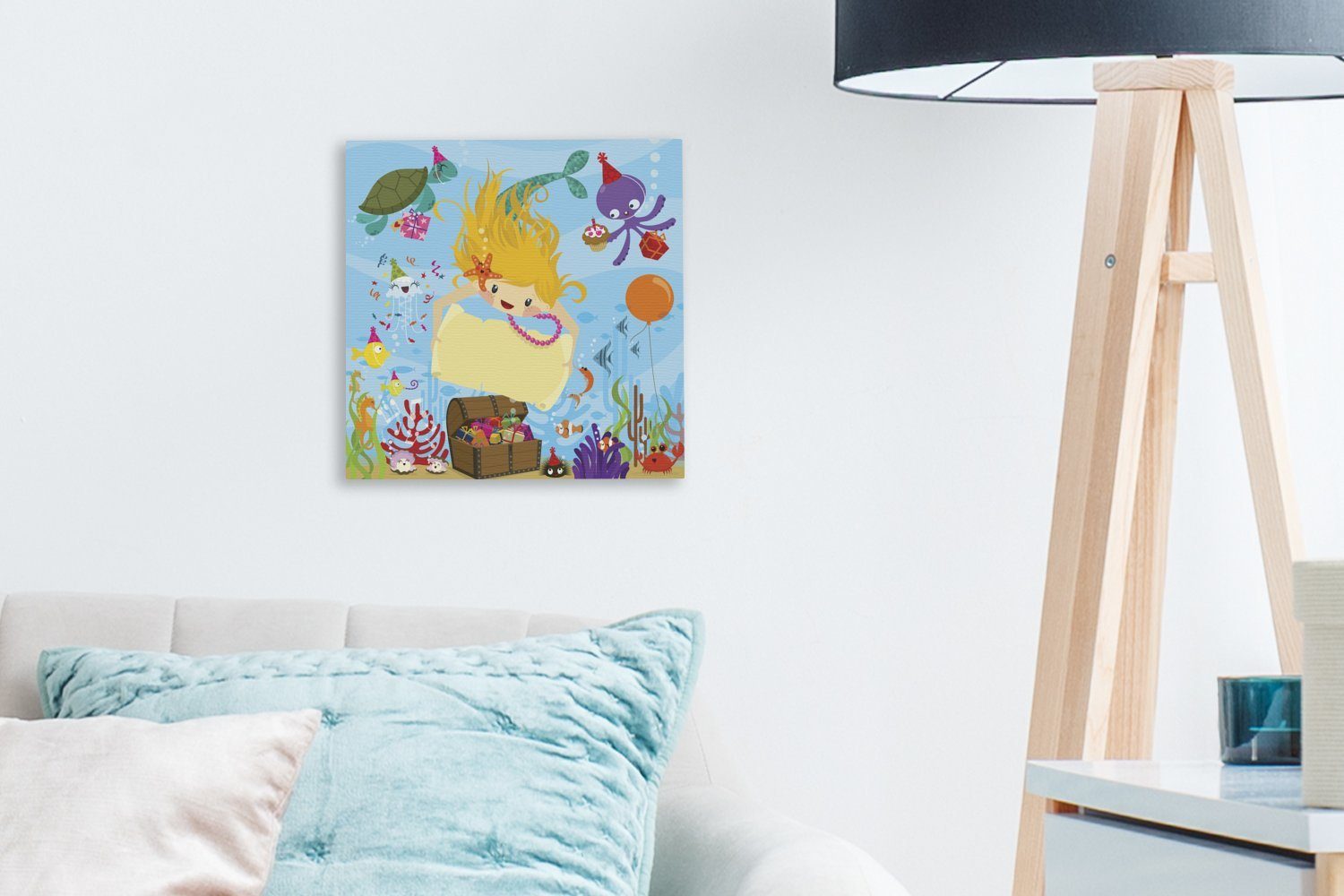 Leinwandbild einer OneMillionCanvasses® Bilder Schlafzimmer St), mit einer Wohnzimmer Schatztruhe, Leinwand Illustration (1 Meerjungfrau für
