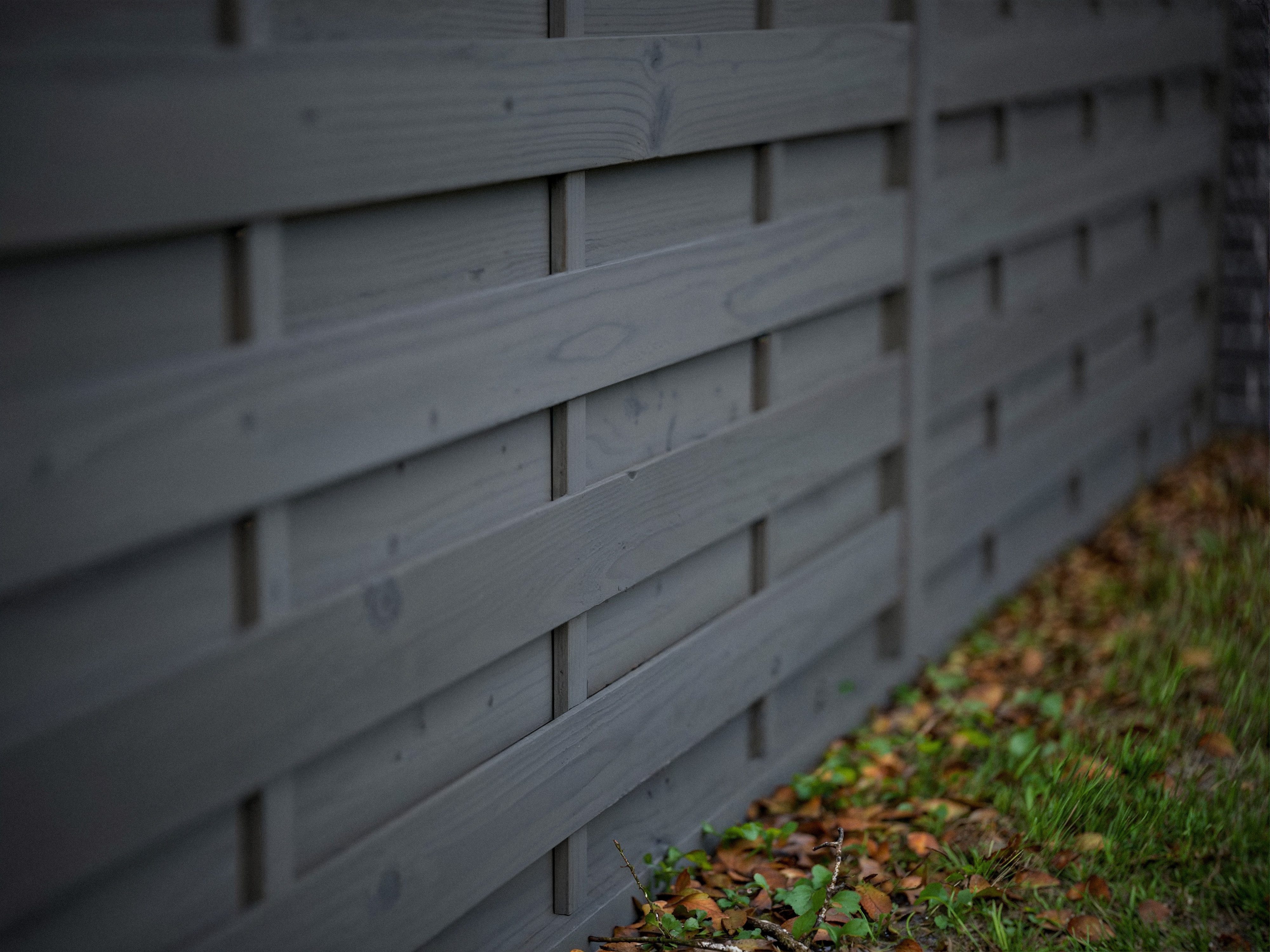 Woodtex Sichtschutzelement WOODTEX Holz Sichtschutzzaun Nadelholz Grau blickdicht