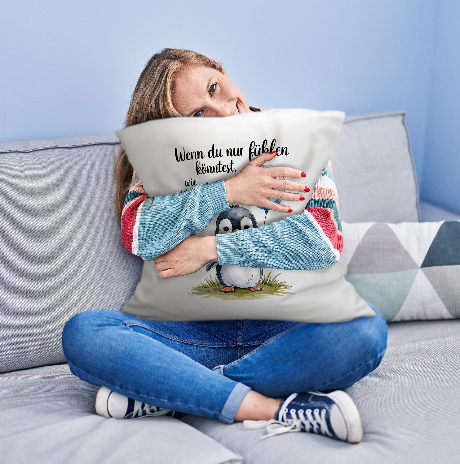 speecheese Dekokissen Pinguin mit Ballon - Wundervoll Kuschelkissen – Bild 2 von 2