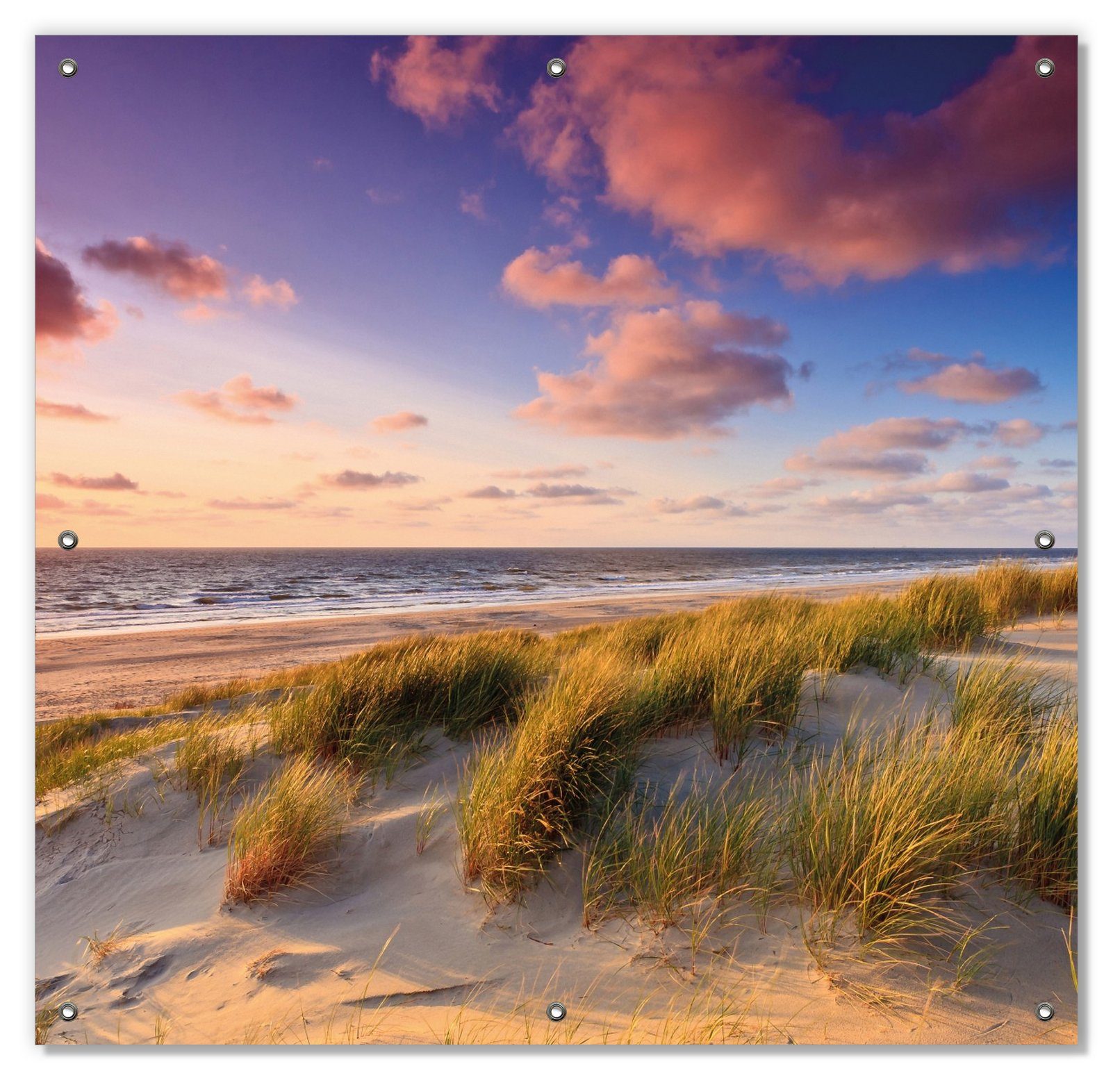 Sonnenschutz Abendspaziergang am Strand - Sonnenuntergang über dem Meer, Wallario, blickdicht, mit Saugnäpfen, wiederablösbar und wiederverwendbar | Fensterfolien