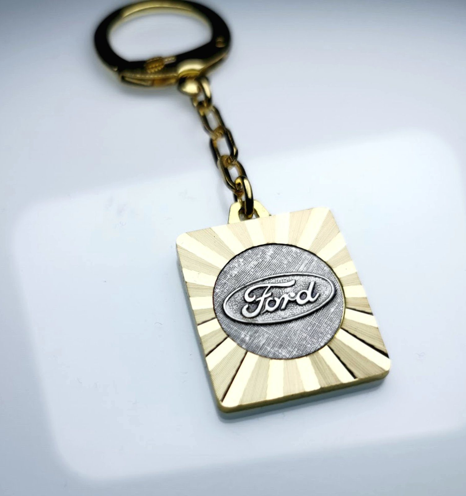 HR Autocomfort Schlüsselanhänger mit Gravur Ford Logo Metall Anhänger orig.  1962 Diamantschliff Lüfterrad