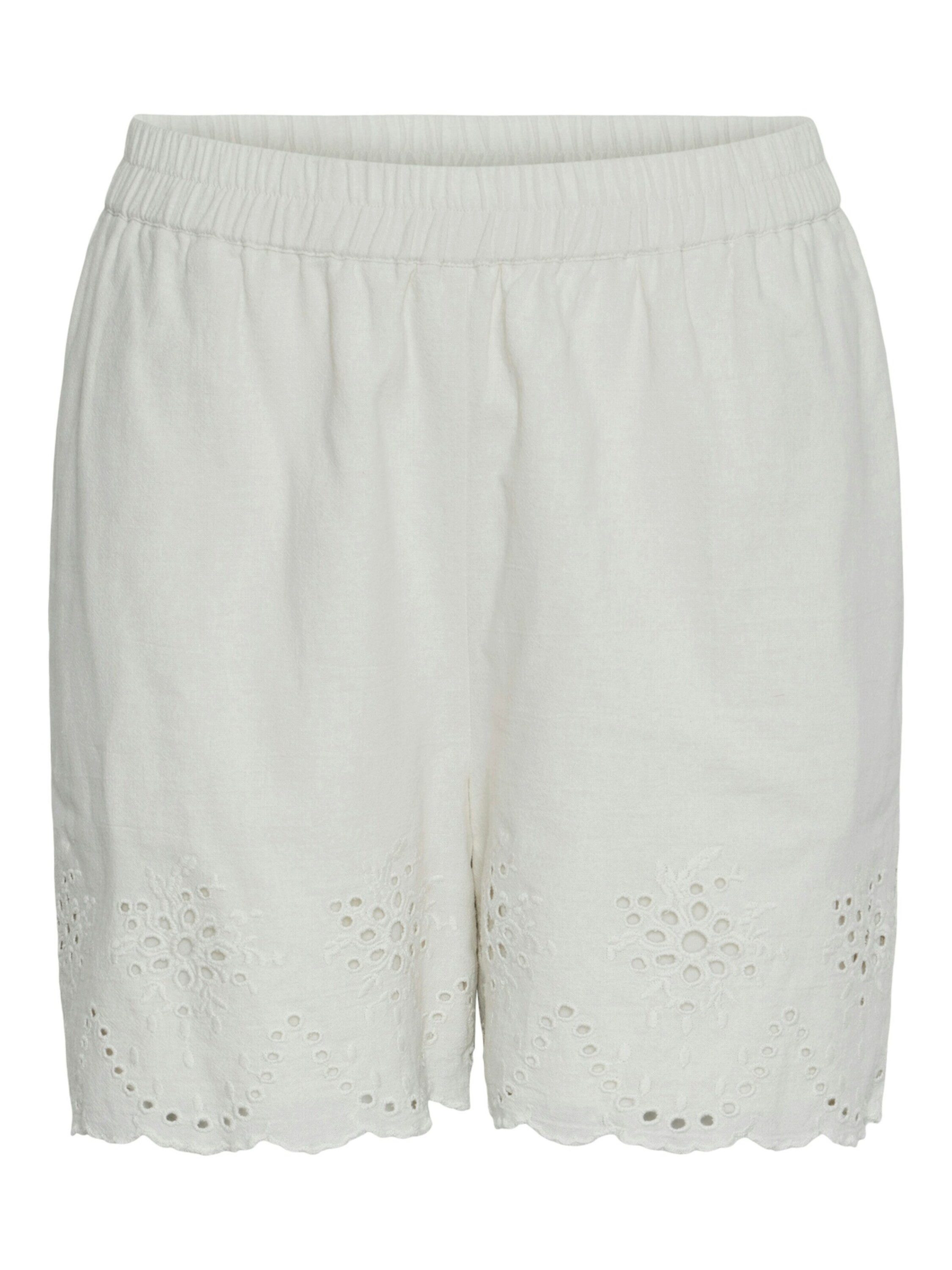 pieces Shorts PCALMINA (1-tlg) Lochmuster günstig online kaufen