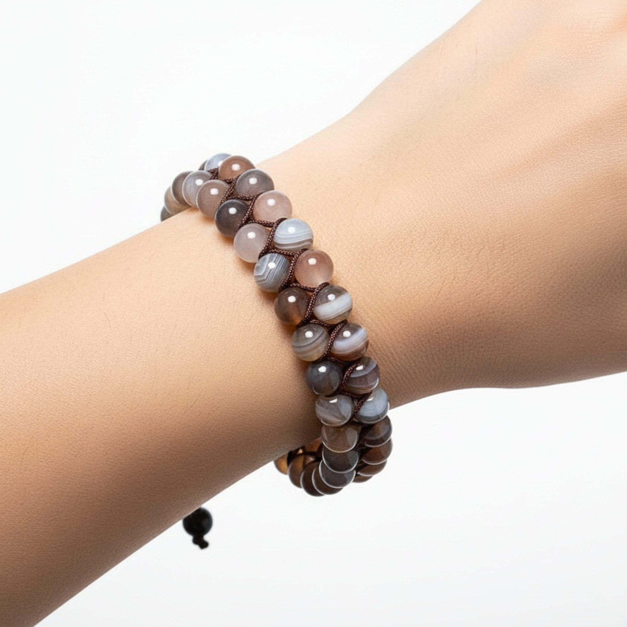 UNIQAL.de Perlenarmband aus Naturstein – zweireihig, 6 mm, Unisex (Edelstahl-Elemente, Naturstein-Perlen), verstellbarer Makramée-Verschluss, handgefertigt