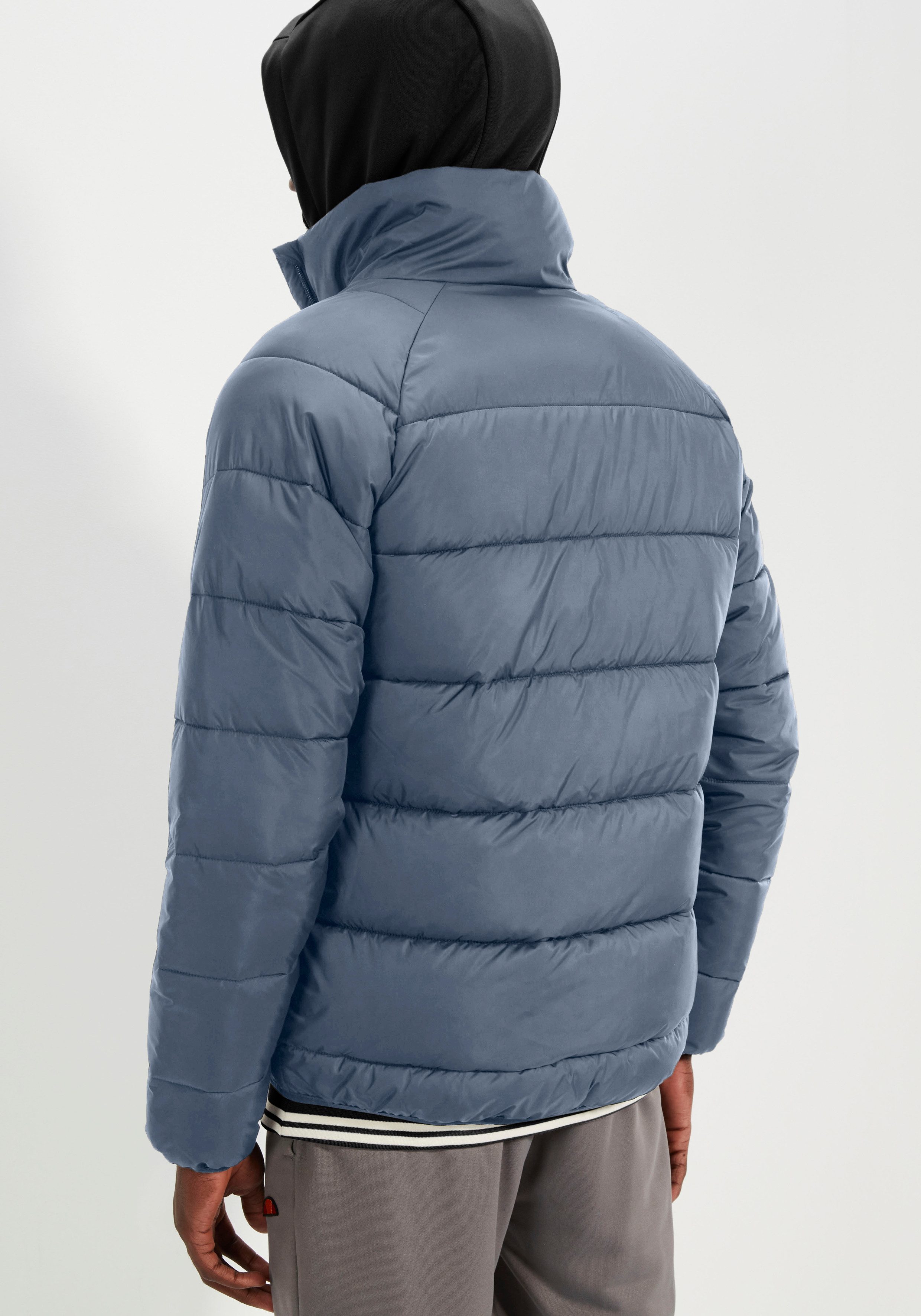 Ellesse Outdoorjacke LALIZO JACKET mit Stehkragen und Rundhalsausschnitt, schnell trocknend