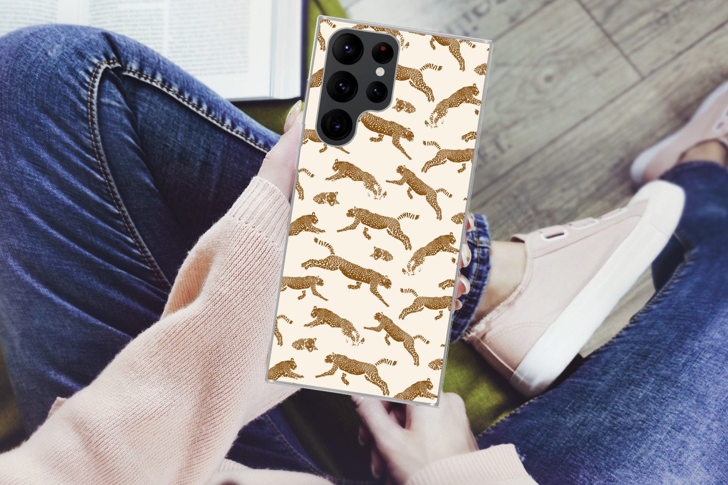 MuchoWow Handyhülle für Samsung Galaxy S22 Ultra Panther - Tiere - Beige - Braun - Muster, Phone Case, Silikon, Schutzhülle Dünn