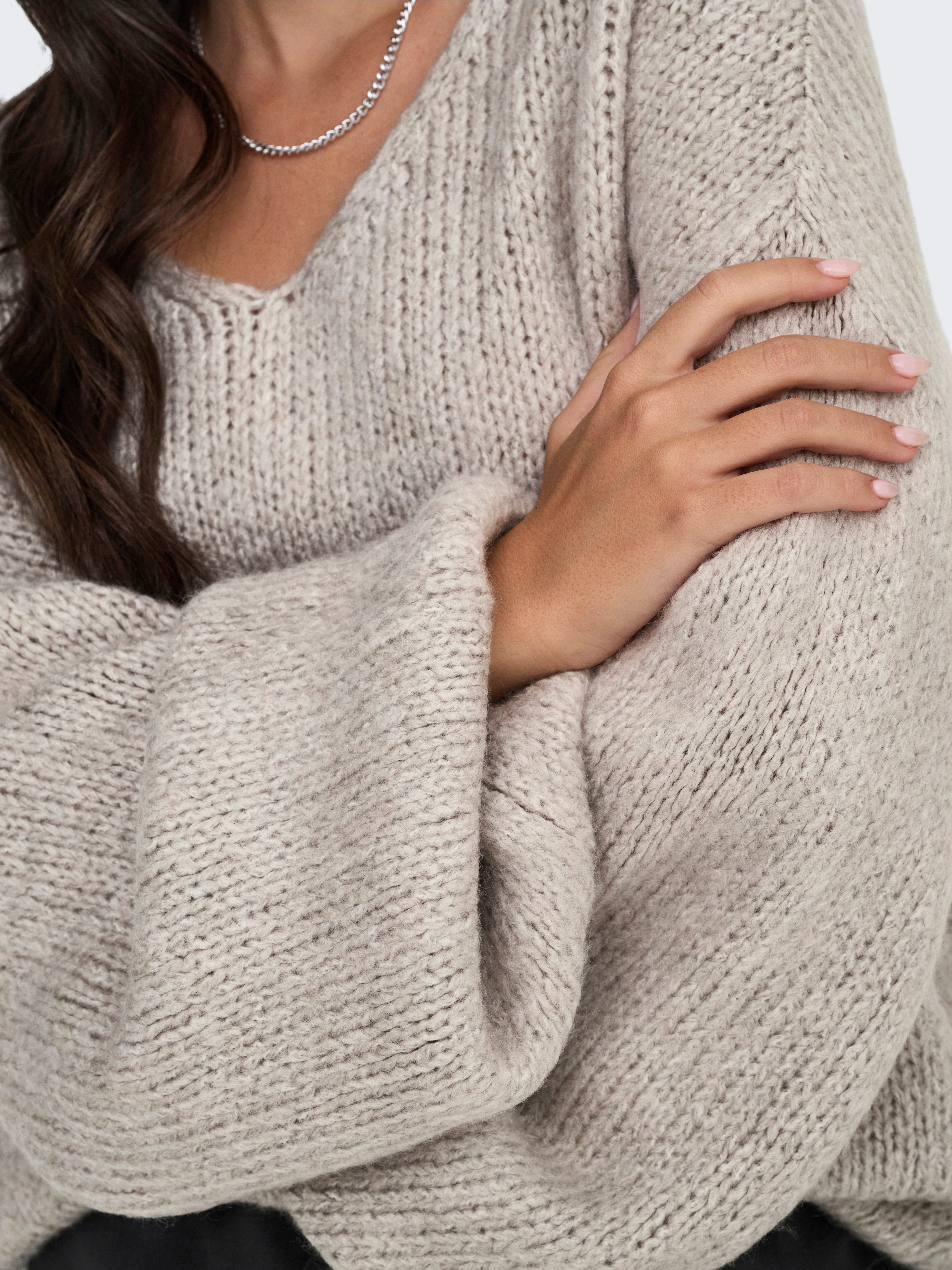 JDY V-Ausschnitt-Pullover JDYDINEA L/S REVERSIBLE PULLOV. KNT NOOS Kunstfaser, regular fit