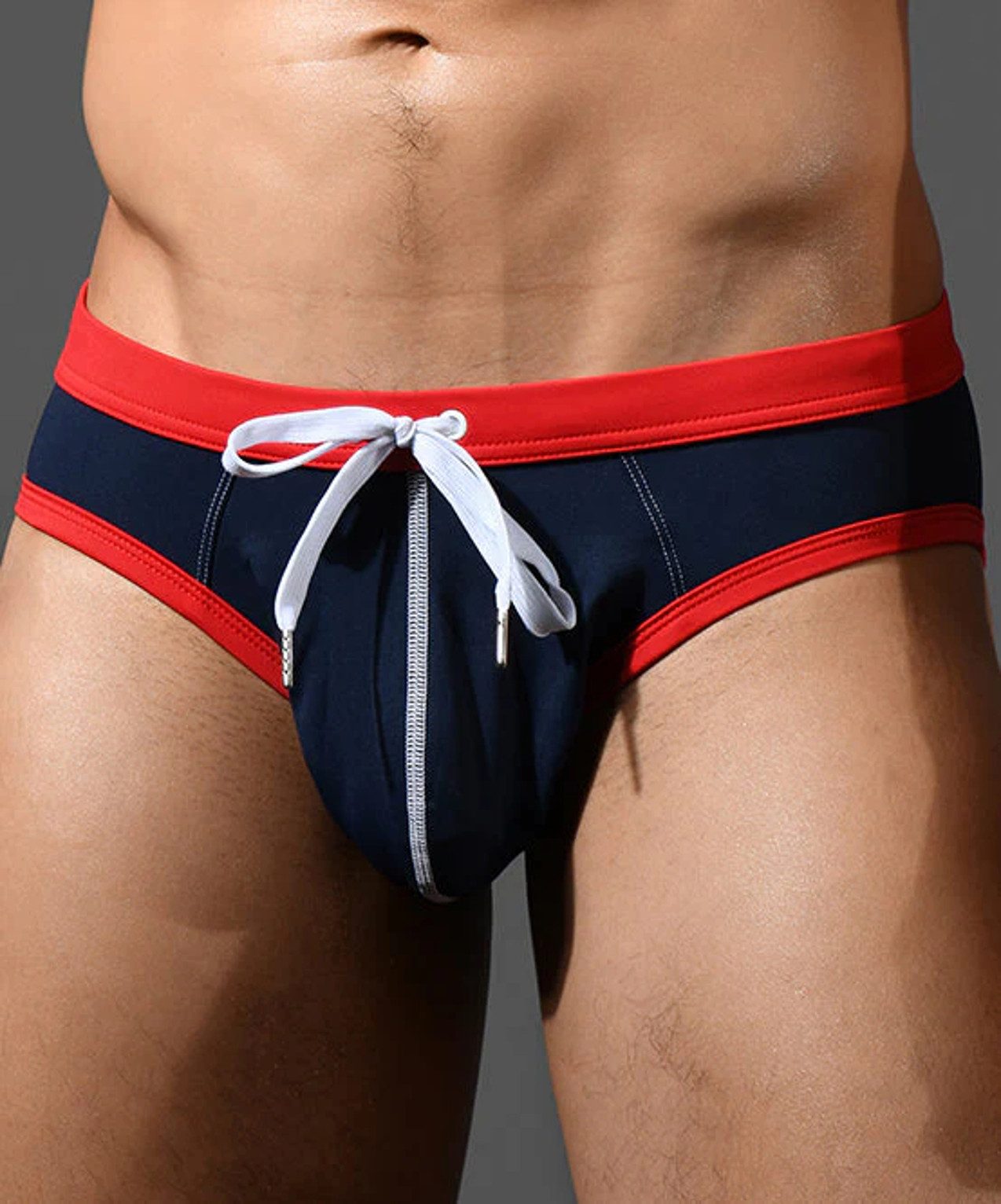 Andrew Christian Badehose Trophy Boy Bikini marine/red mit Kordel