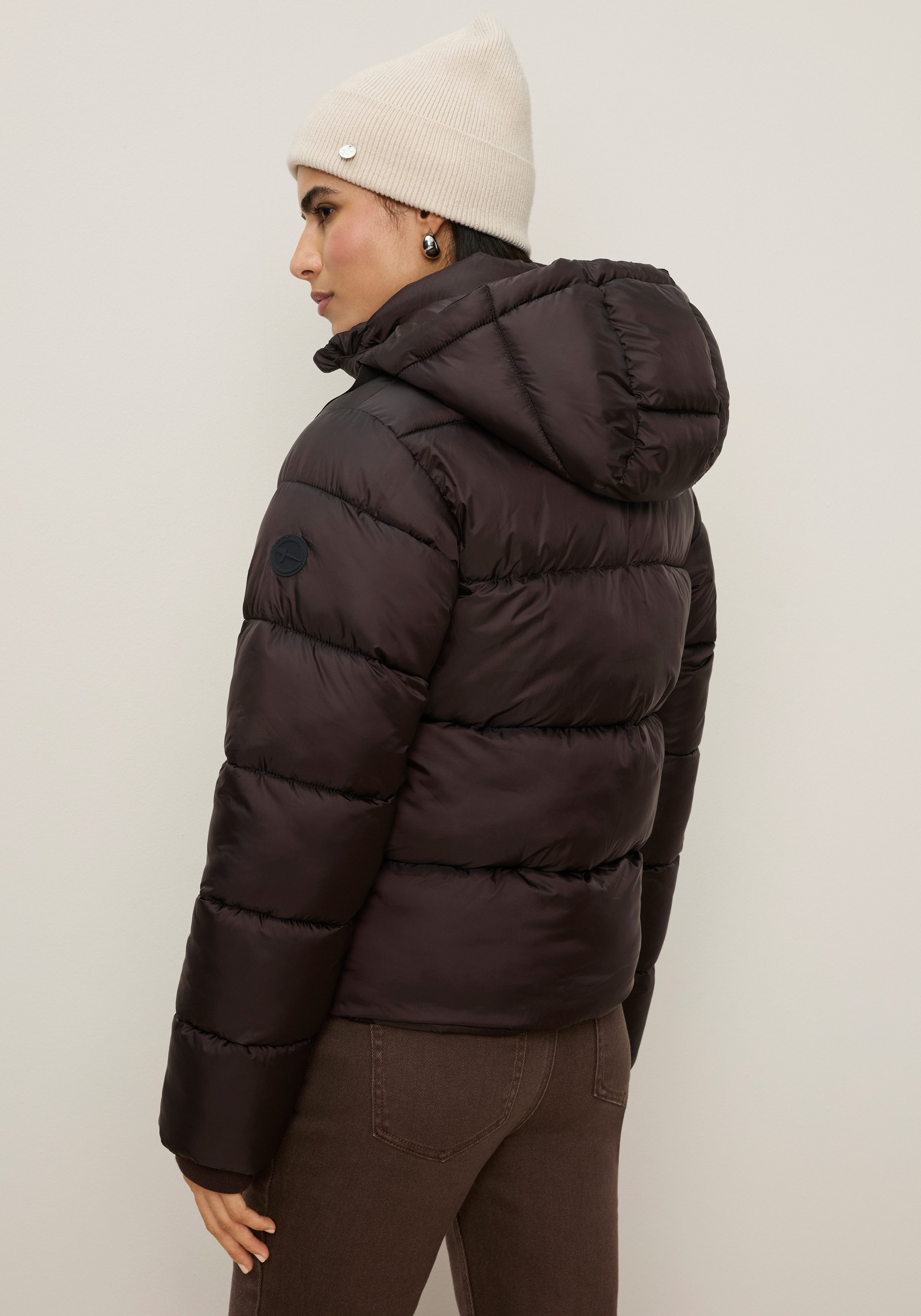 Tamaris Steppjacke kurze Puffer Jacke mit abnehmbarer Kapuze – Bild 3 von 5
