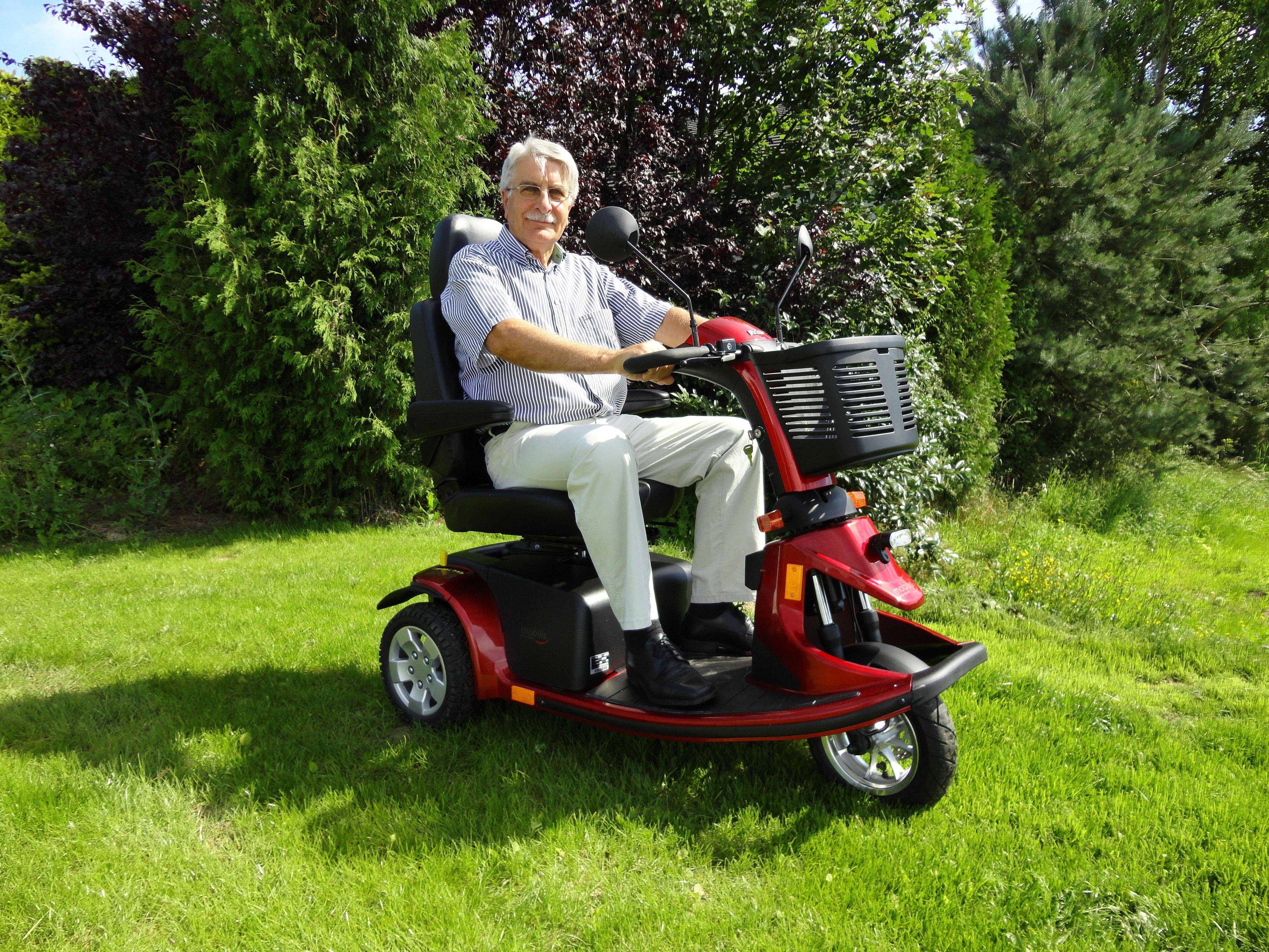 mobilis electric mobility scooter M83, agile, fast and comfortable, 900 W, 15 km/h, (basket), 3-wheel, 15 km/h, suspension, cornering reduction, LCD display