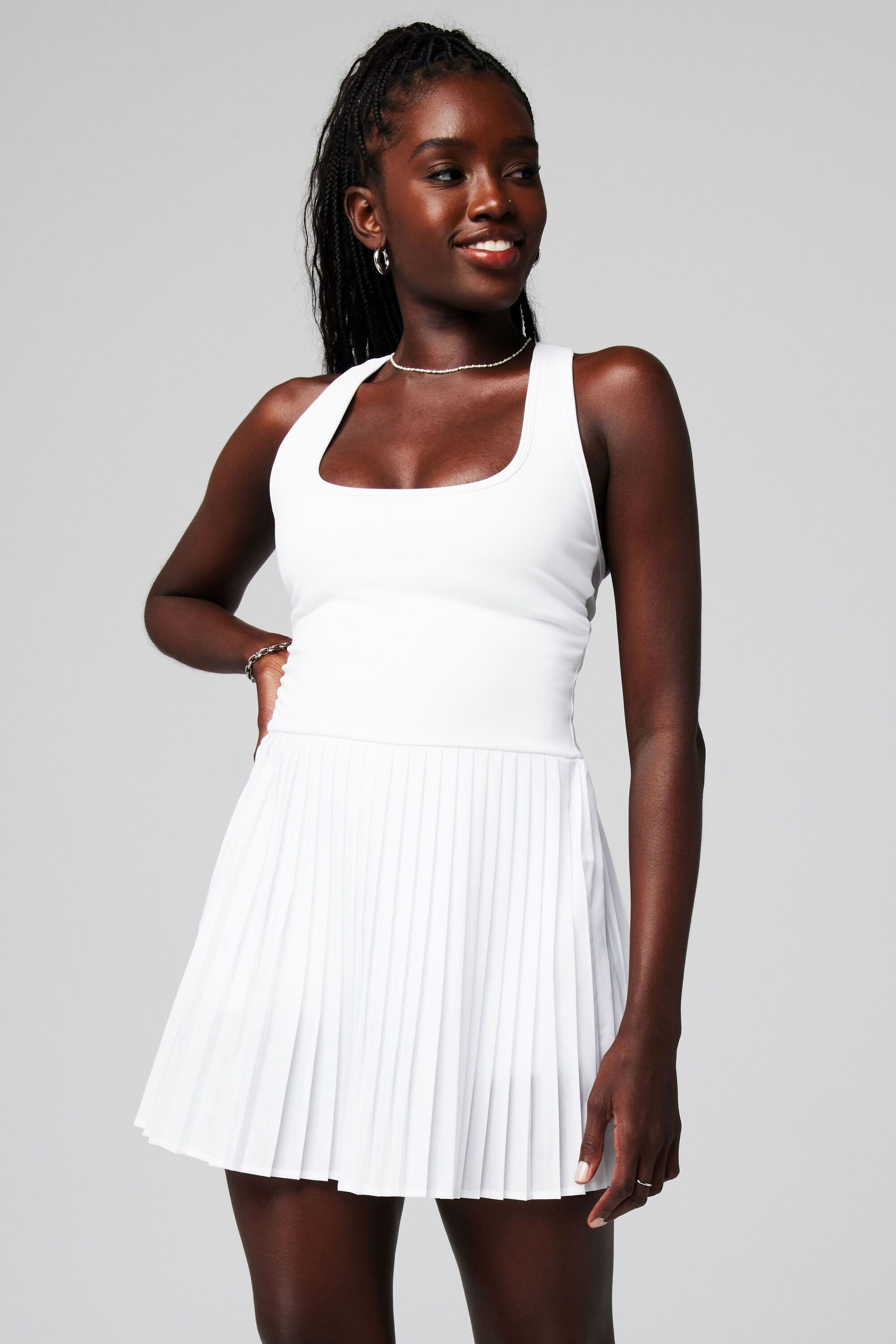 Fabletics Tenniskleid HOT SHOT PLEATED CLASSIC MINI DRESS mit integriertem BH