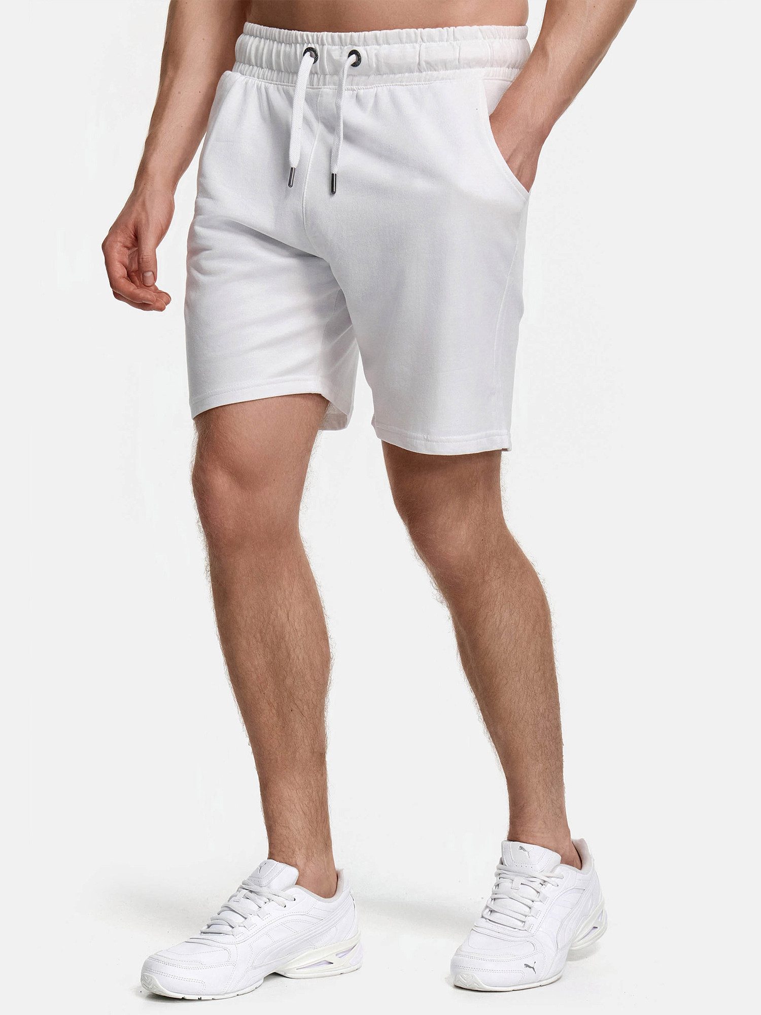 Tazzio Sweatshorts 17600 moderne & zeitlose kurze Hose