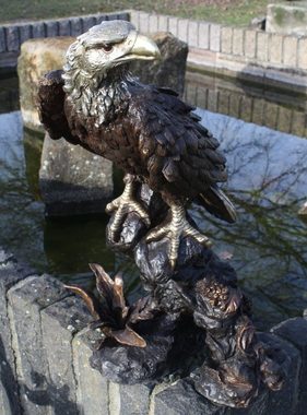 Bronzeskulpturen Skulptur Bronzefigur Adler auf Baumstamm