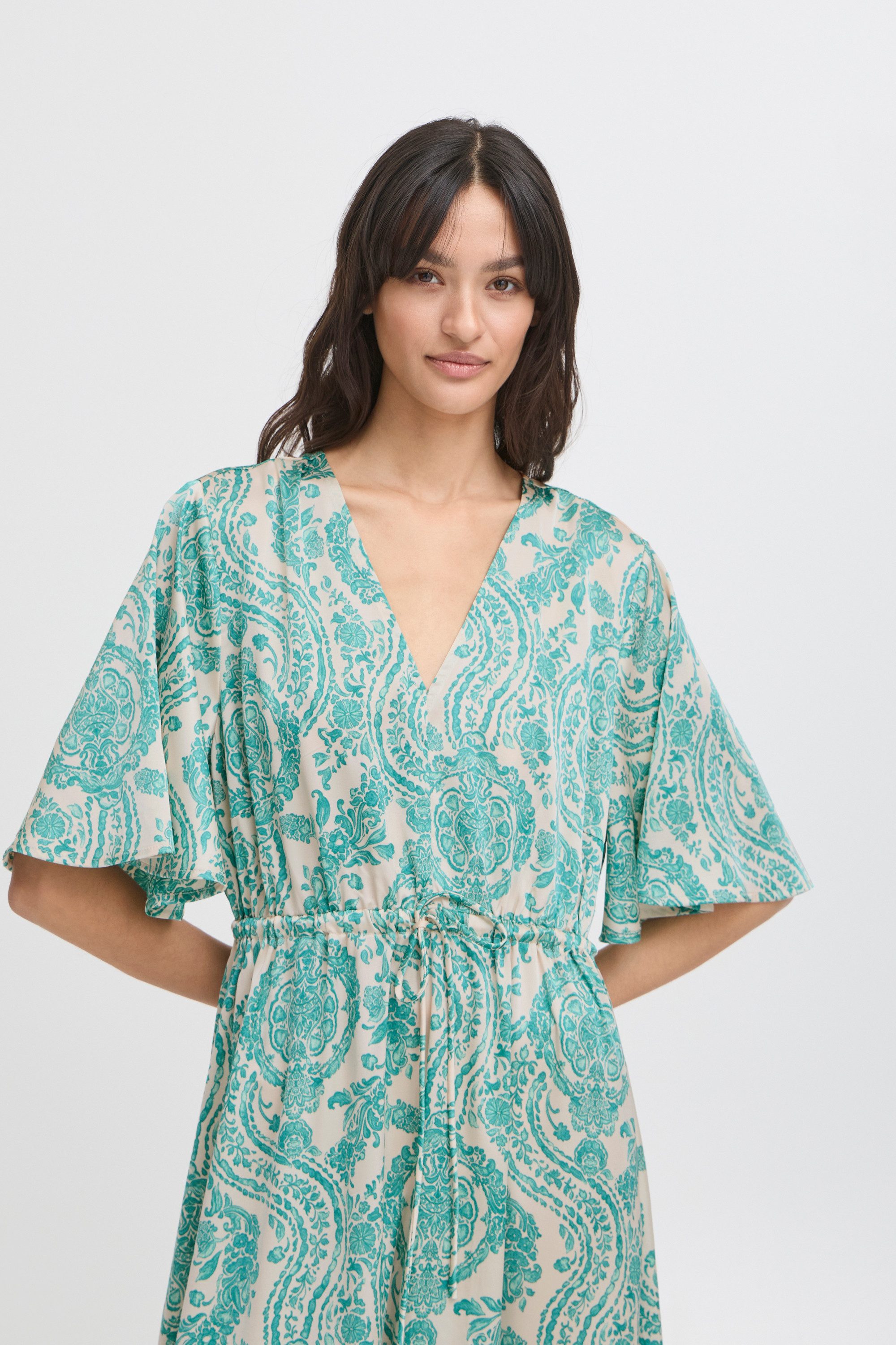 b.young Blusenkleid Kleid BYFARINELA