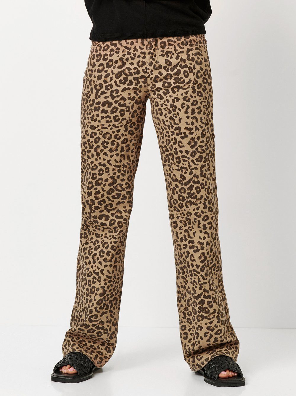 TONI Straight-Jeans Ella mit Leo-Print günstig online kaufen