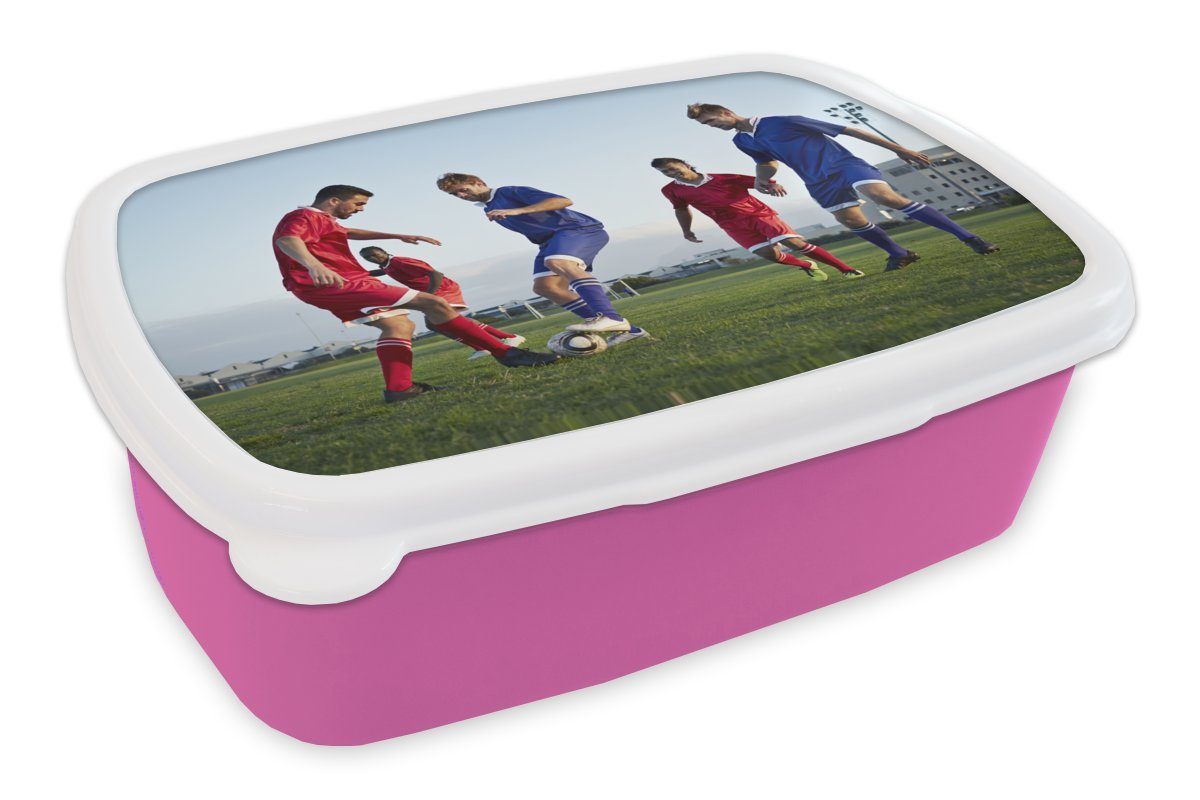 MuchoWow Lunchbox Fußballspiel, Kunststoff, (2-tlg), Snackbox, Brotdose Brotbox Erwachsene, für Mädchen, rosa Kinder, Kunststoff