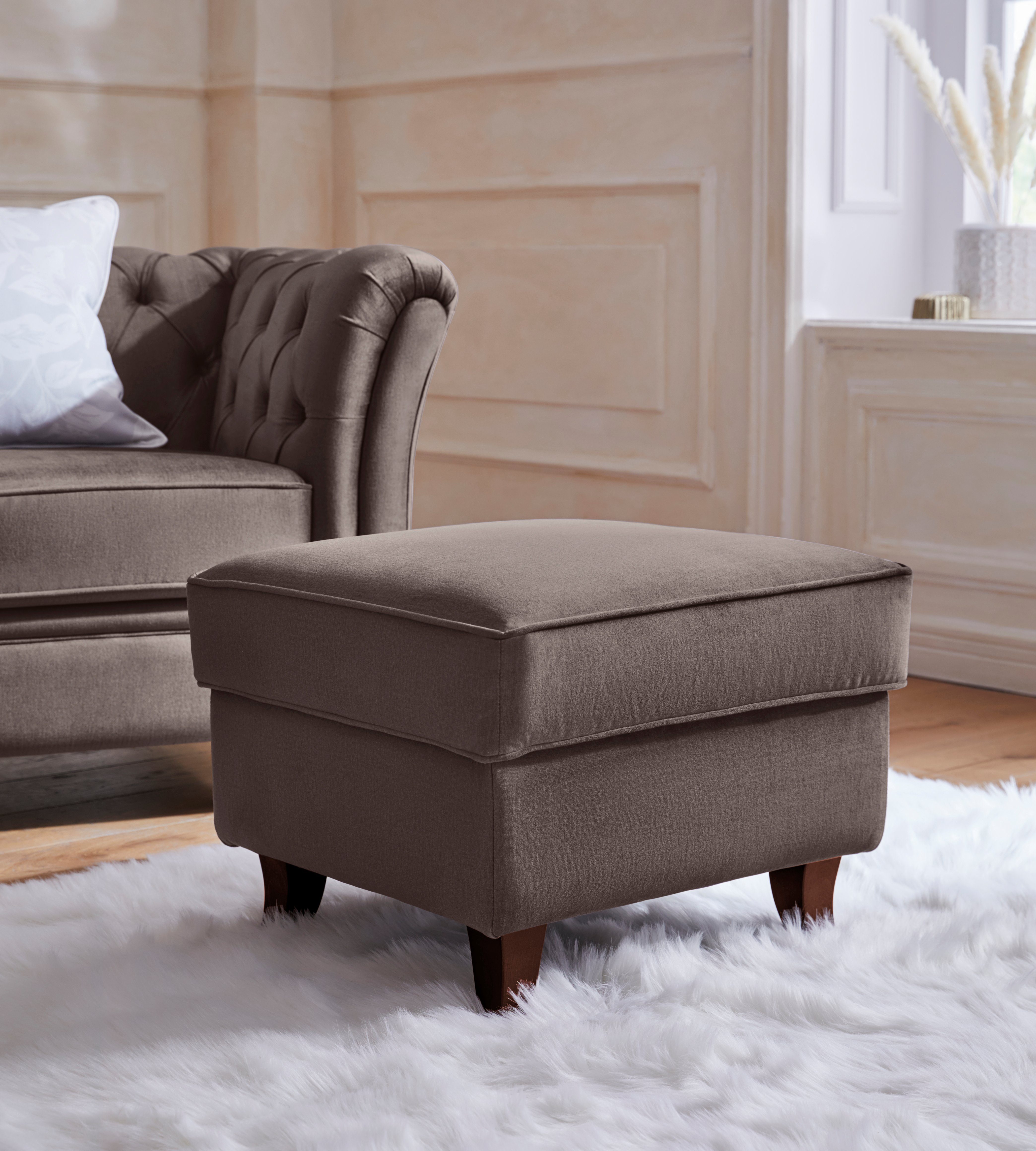 Home affaire Polsterhocker Reims, echte Chesterfield-Knopfheftung, Samtoptik mich changierender Optik
