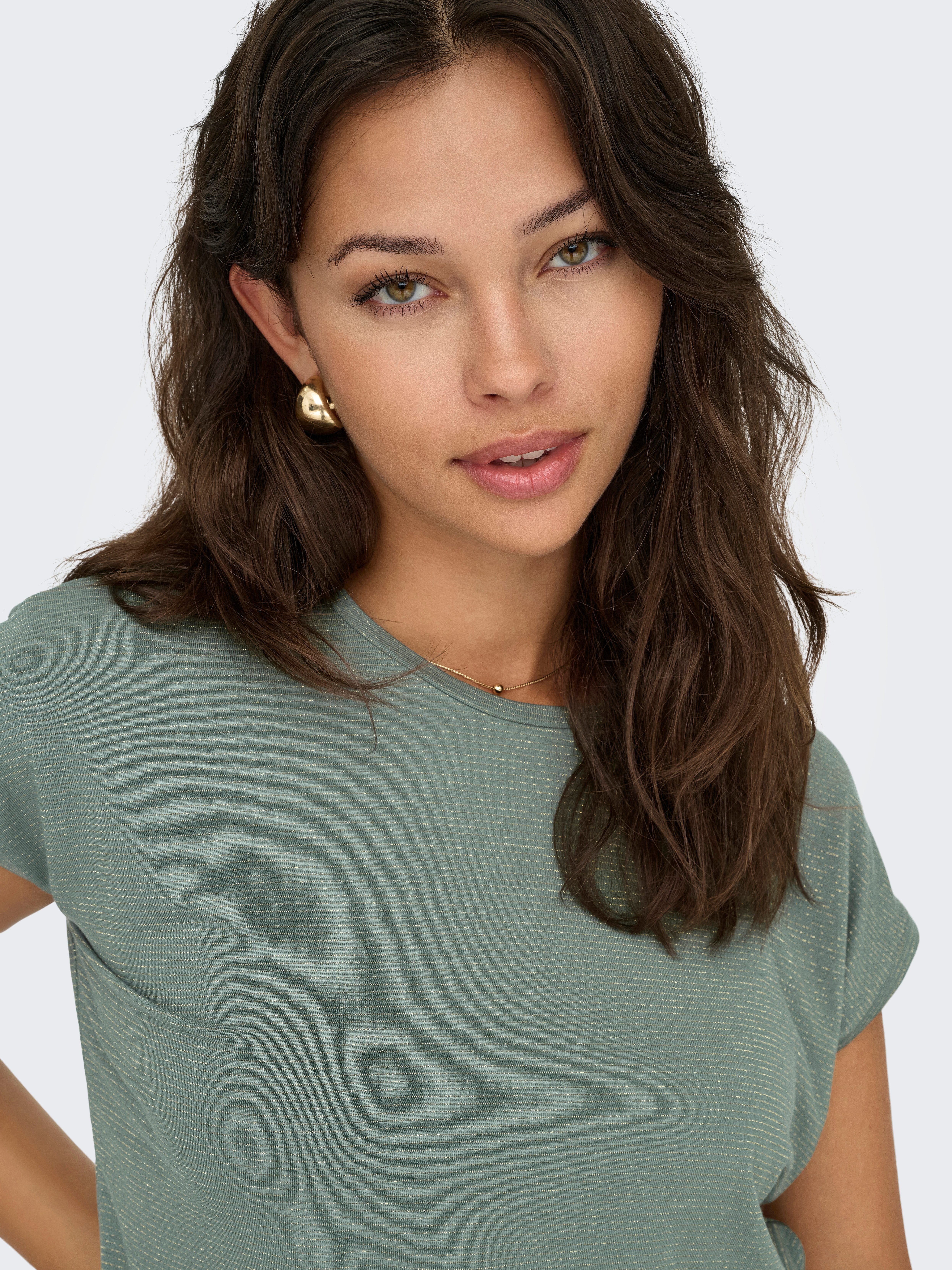 ONLY Kurzarmshirt ONLCLAUDIA S/S GLITTER STRIPE TOP JRS – Bild 4 von 5