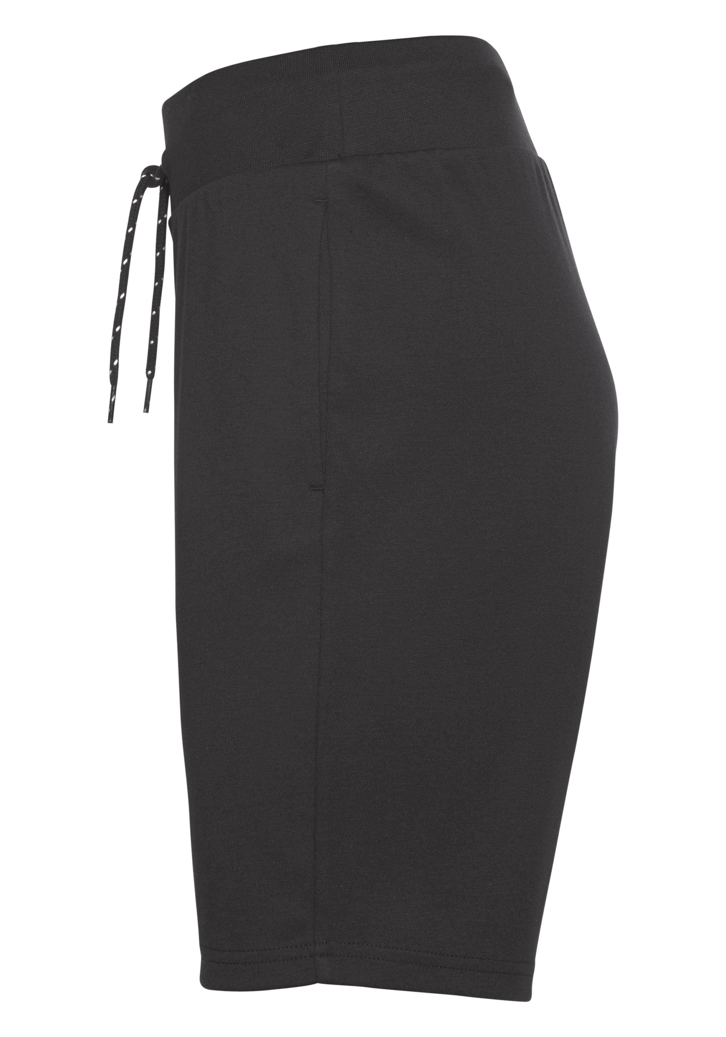 Eastwind Shorts Elastischer Bund mit Kordelzug für individuell bequemen Sitz.