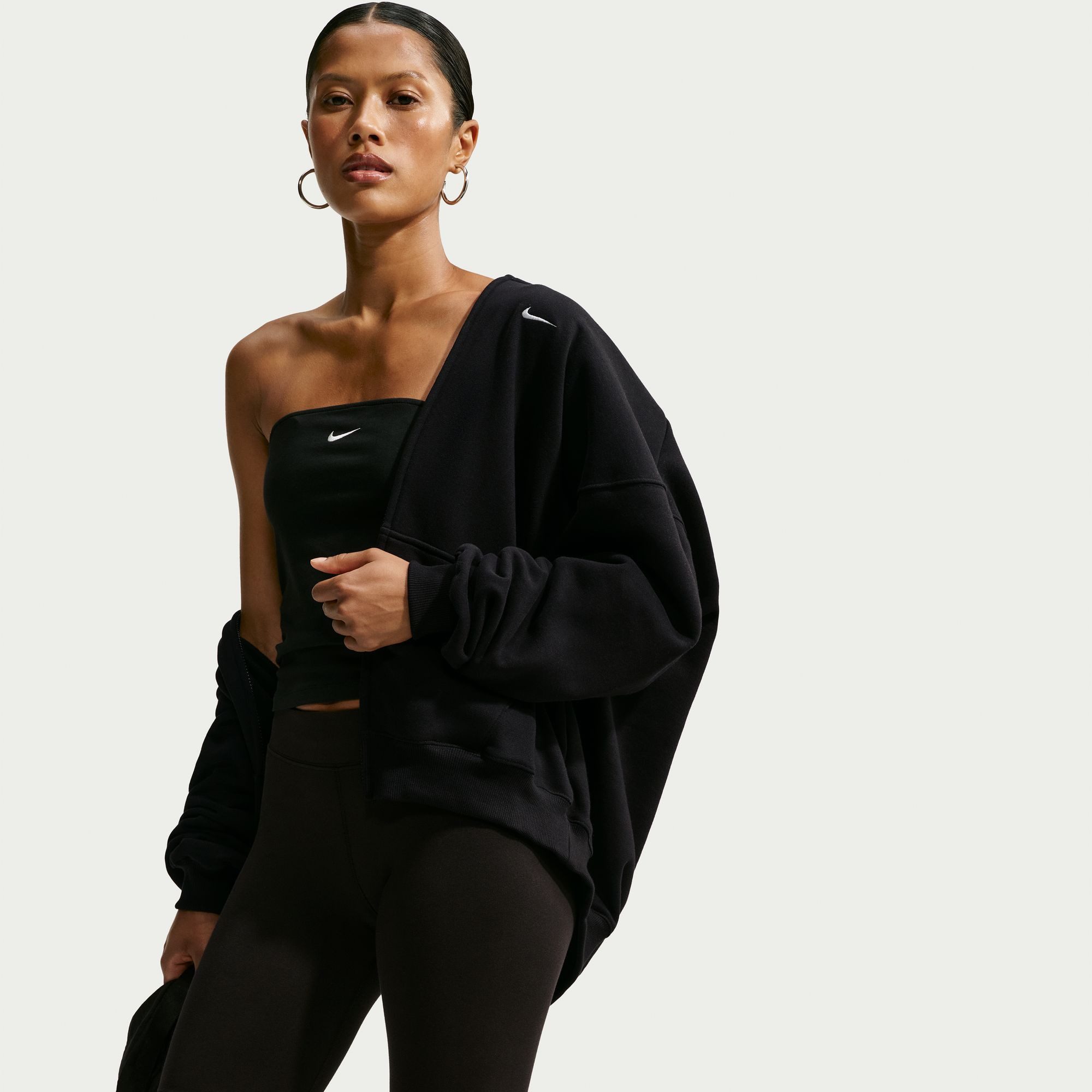 Nike Sportswear Kapuzensweatjacke W NK STDO FLC MW OS FZ HDY mit Reißverschluss, aus angerauter Sweatware, normaler Schnitt