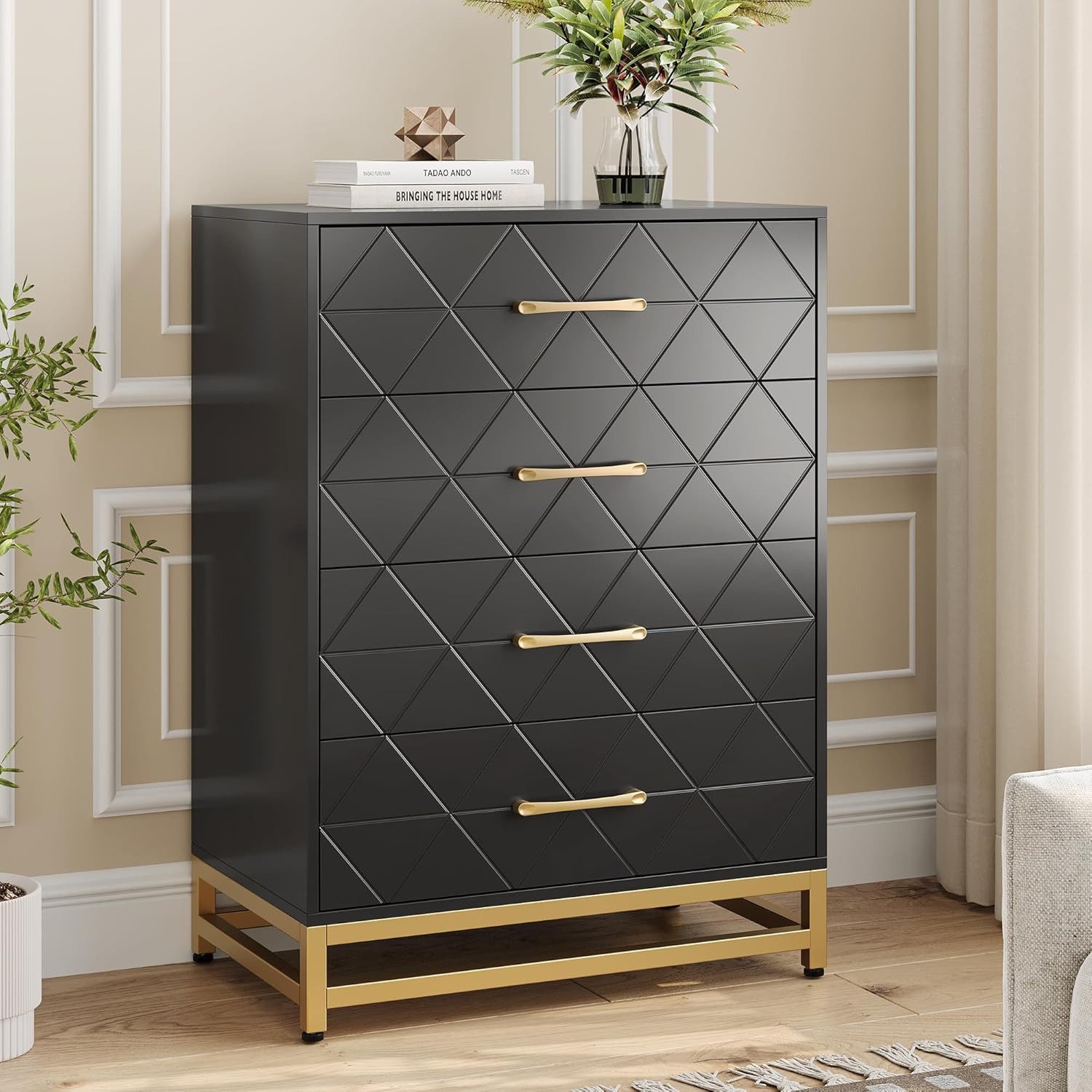 Kommode mit 4 Schubladen für das Schlafzimmer