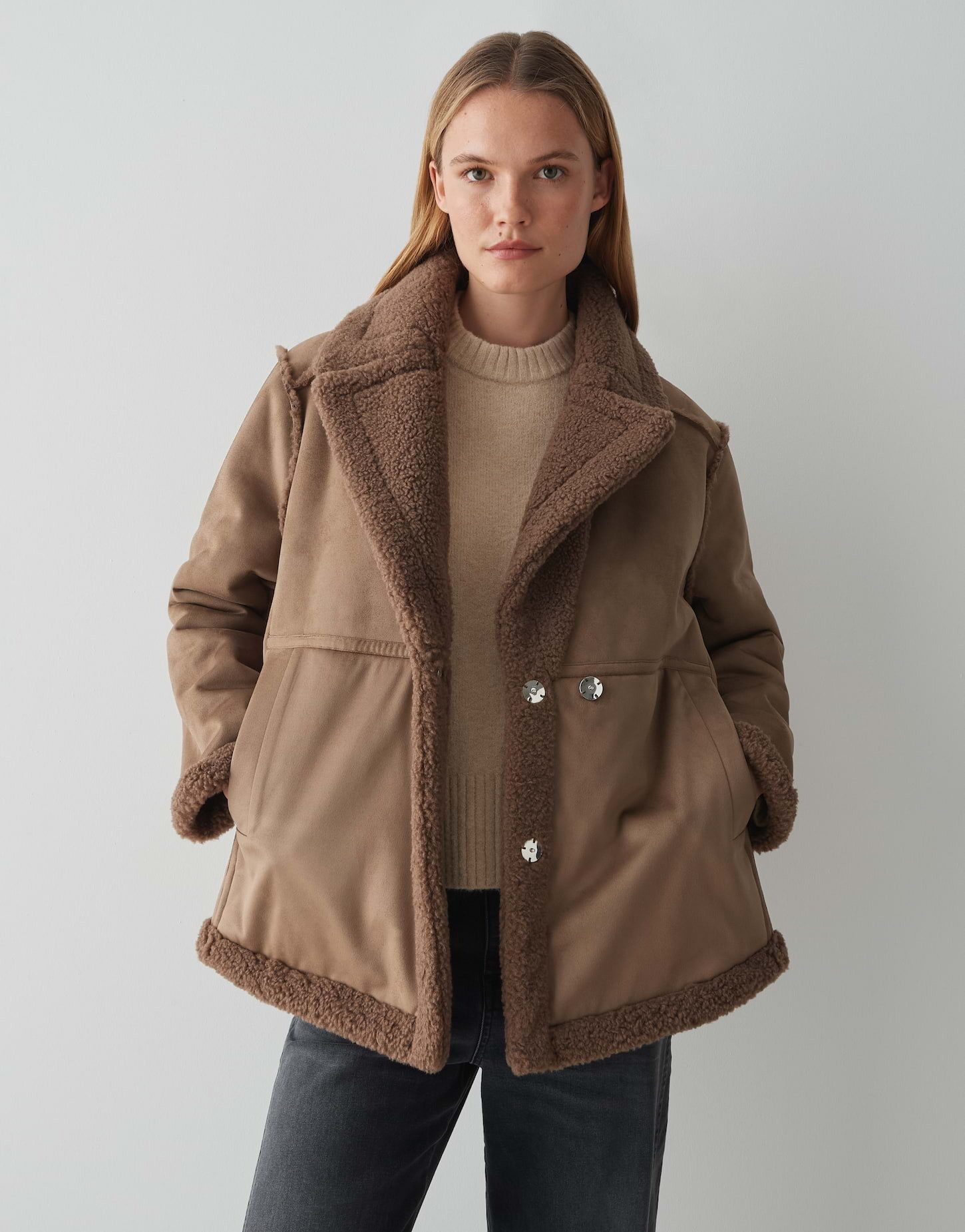 OPUS Winterjacke HENOLA in Lammfell Optik überschnittene Schulter mit Langarm, Hemdblusenkragen