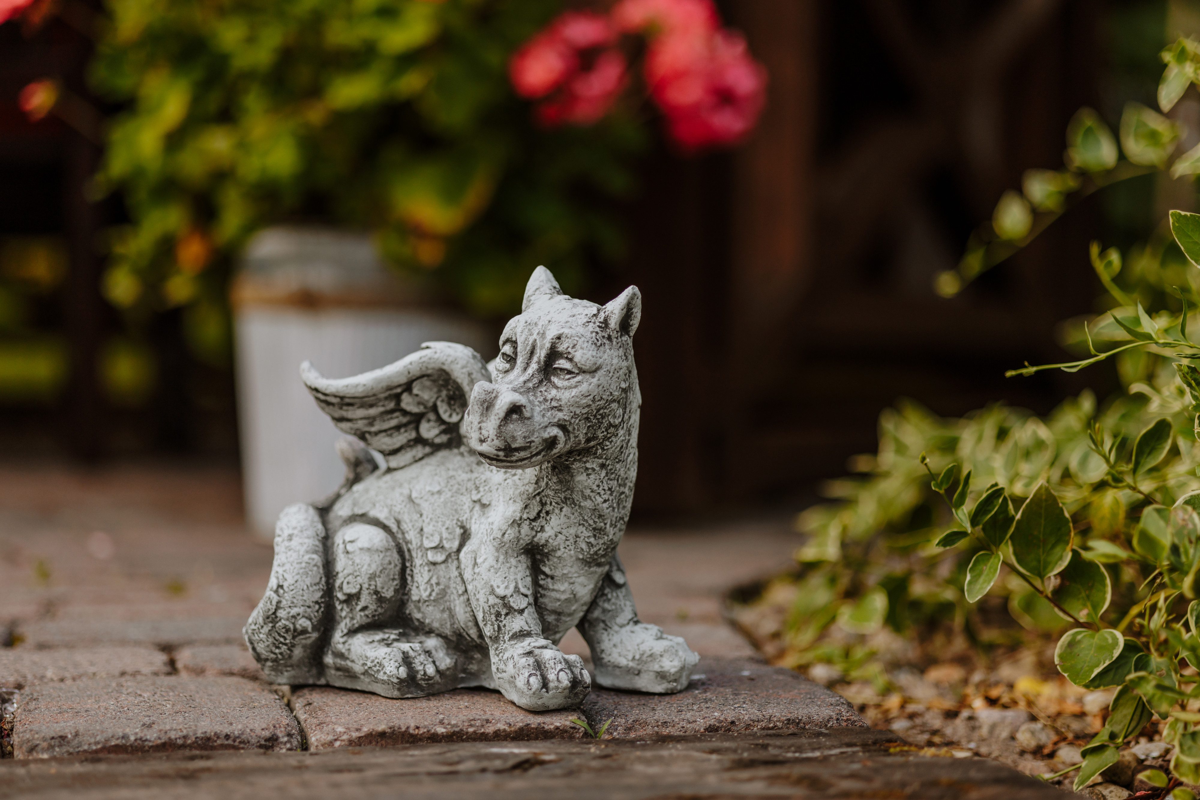 gartendekoparadies.de Gartenfigur Antiker Drache, Dino, Glücks-Drache, Steinfigur, H. 24 cm, 6 kg, Frostsicher