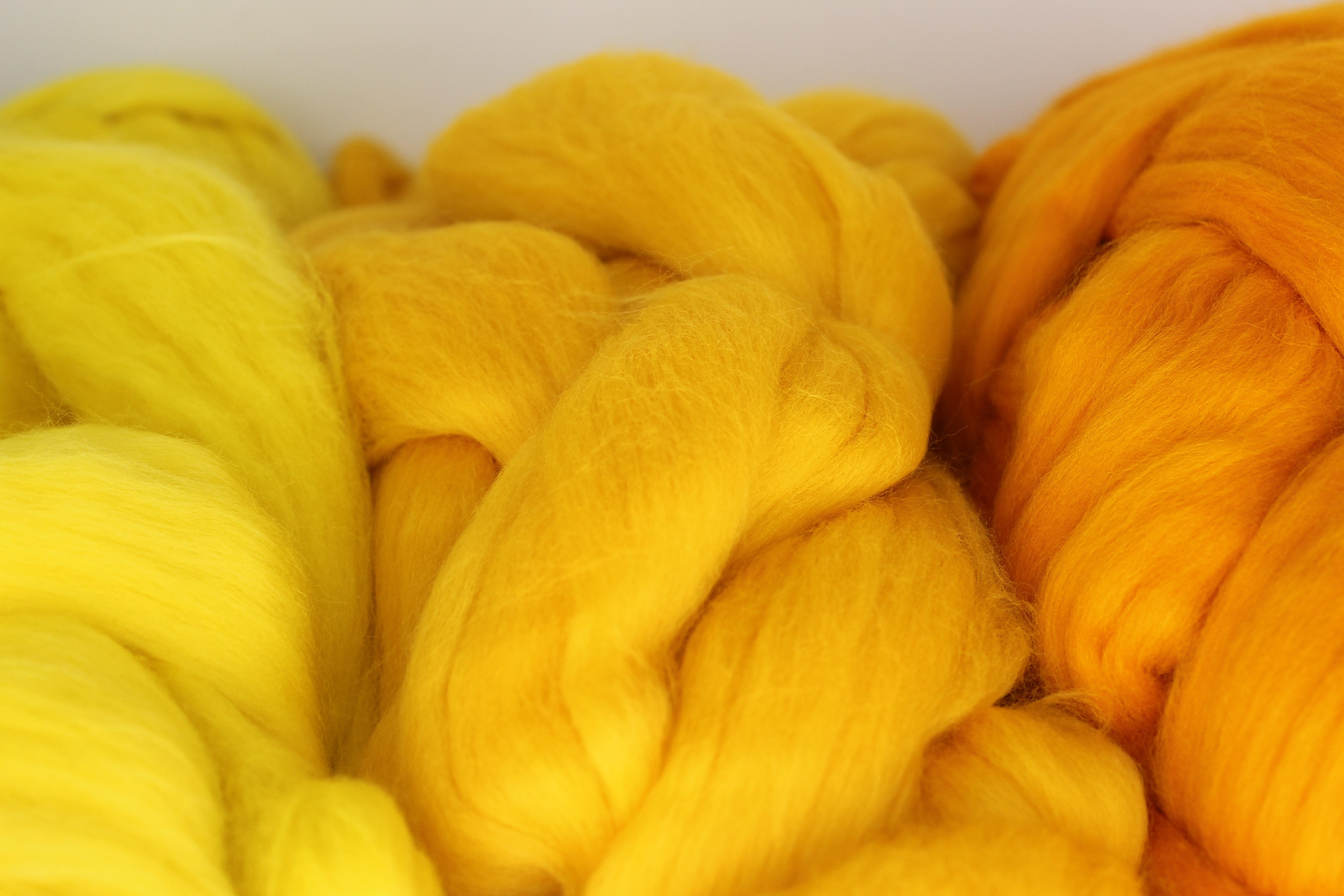 theofeel Filzwolle Märchenwolle Bastelwolle Nassfilzen Trockenfilzen Farbwahl Bastelgarn, (25g Kammzug Merinowolle, Spinnwolle, Spinnfasern, Nadelfilzen), 100% Wolle (Deutsche Merinowolle)