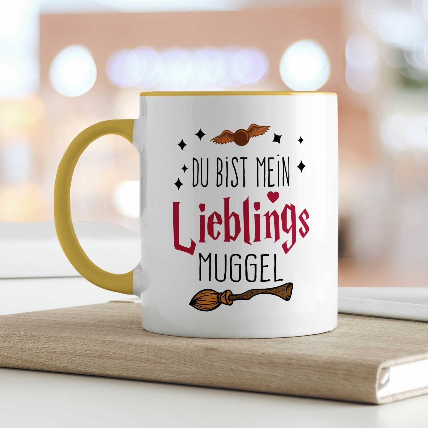 GRAVURZEILE Tasse mit Spruch - Du bist mein Lieblingsmuggel - Langlebiger Druck, aus Keramik - Spülmaschinenfest, Farbe: Gelb