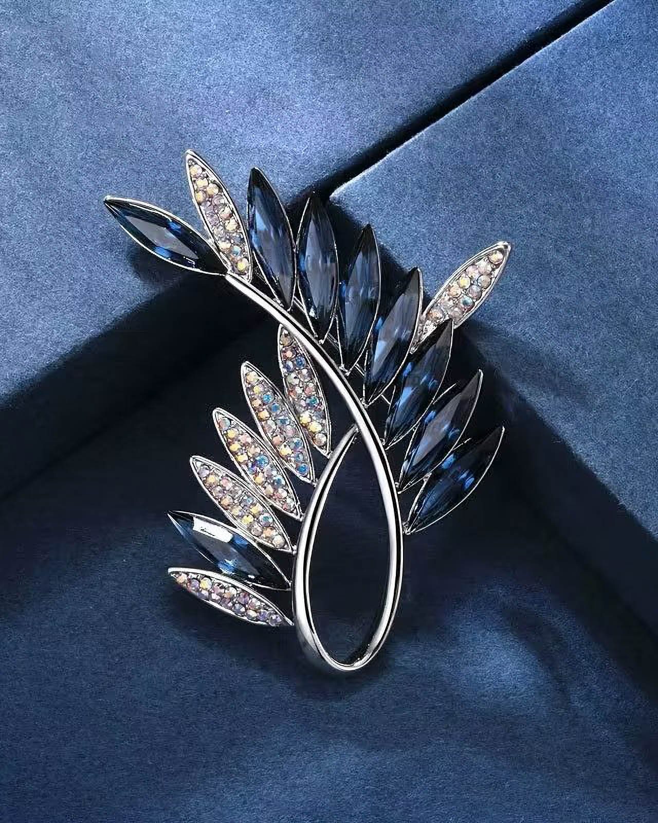 MayTree Brosche "Olivenzweig", mit Strass-Steinen blau günstig online kaufen