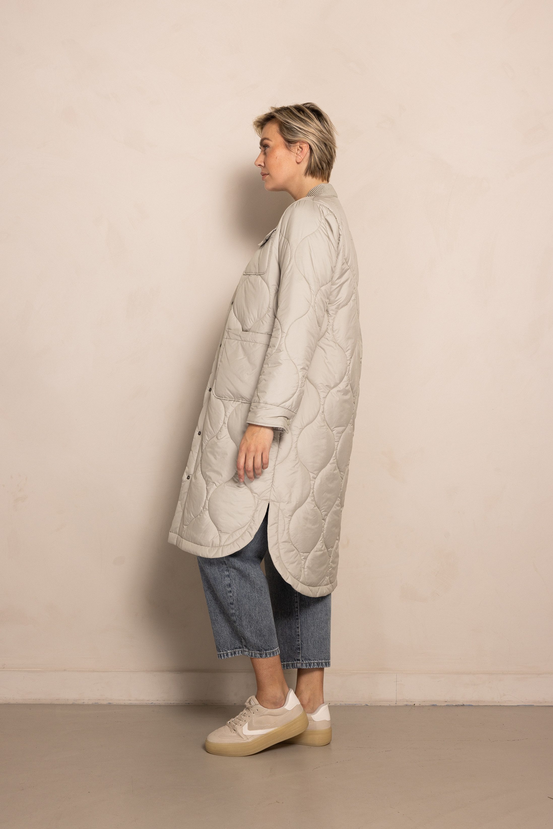 Zhrill Steppmantel ZHTARA mit leichter Steppung und Knopfleiste