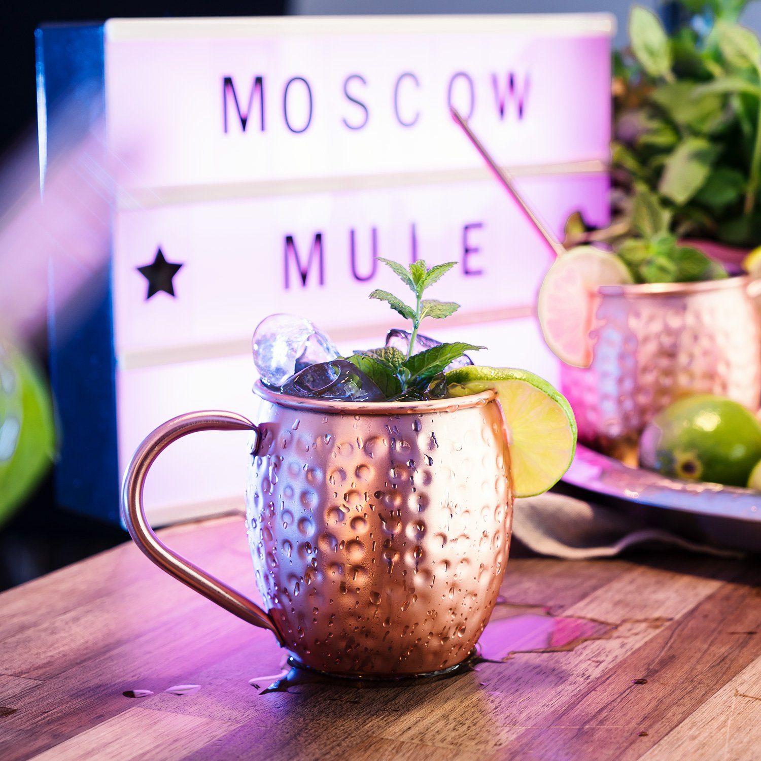 Stil Set Kupferbecher Moscow Mule (2-St) Schneidebrett genießen, mit Navaris Cocktails 2er - Edelstahl,