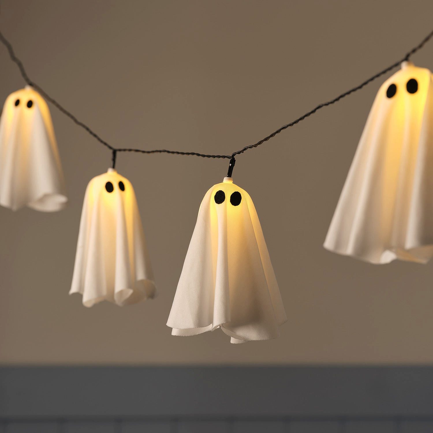 Lights4fun LED-Lichterkette 10er LED-Geister-Lichterkette mit Timer für den Außenbereich