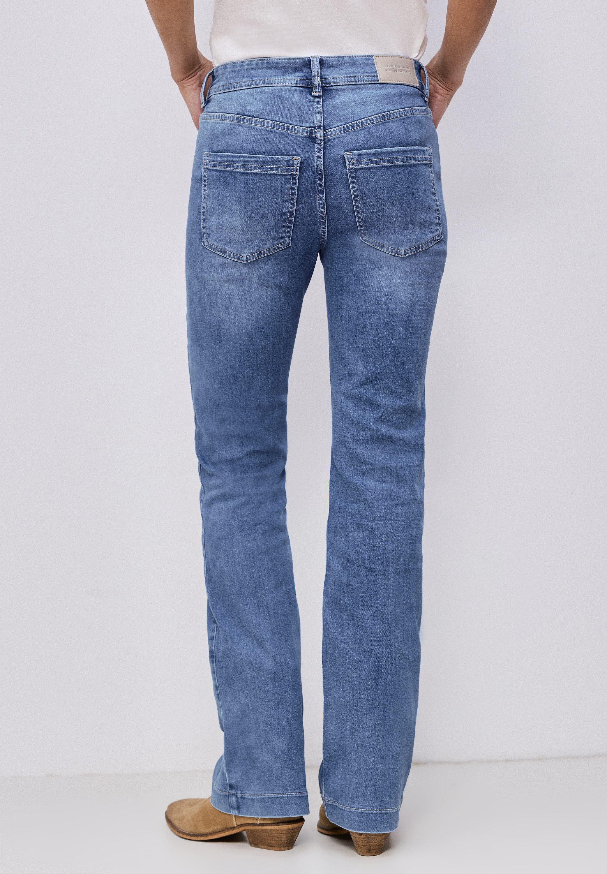 STREET ONE Slim-fit-Jeans High Waist. Reduzierter Preis € 44,99. Unverbindliche Preisempfehlung € 59,99