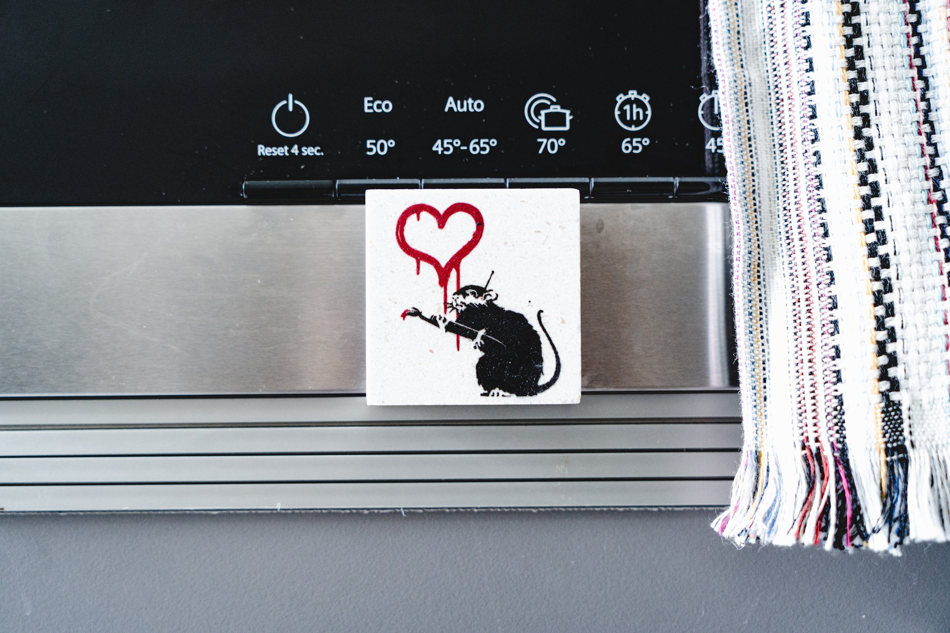 Magnet Stein, Banksy Kunstdruck, Mädchen mit Herz, Kühlschrank Magnet