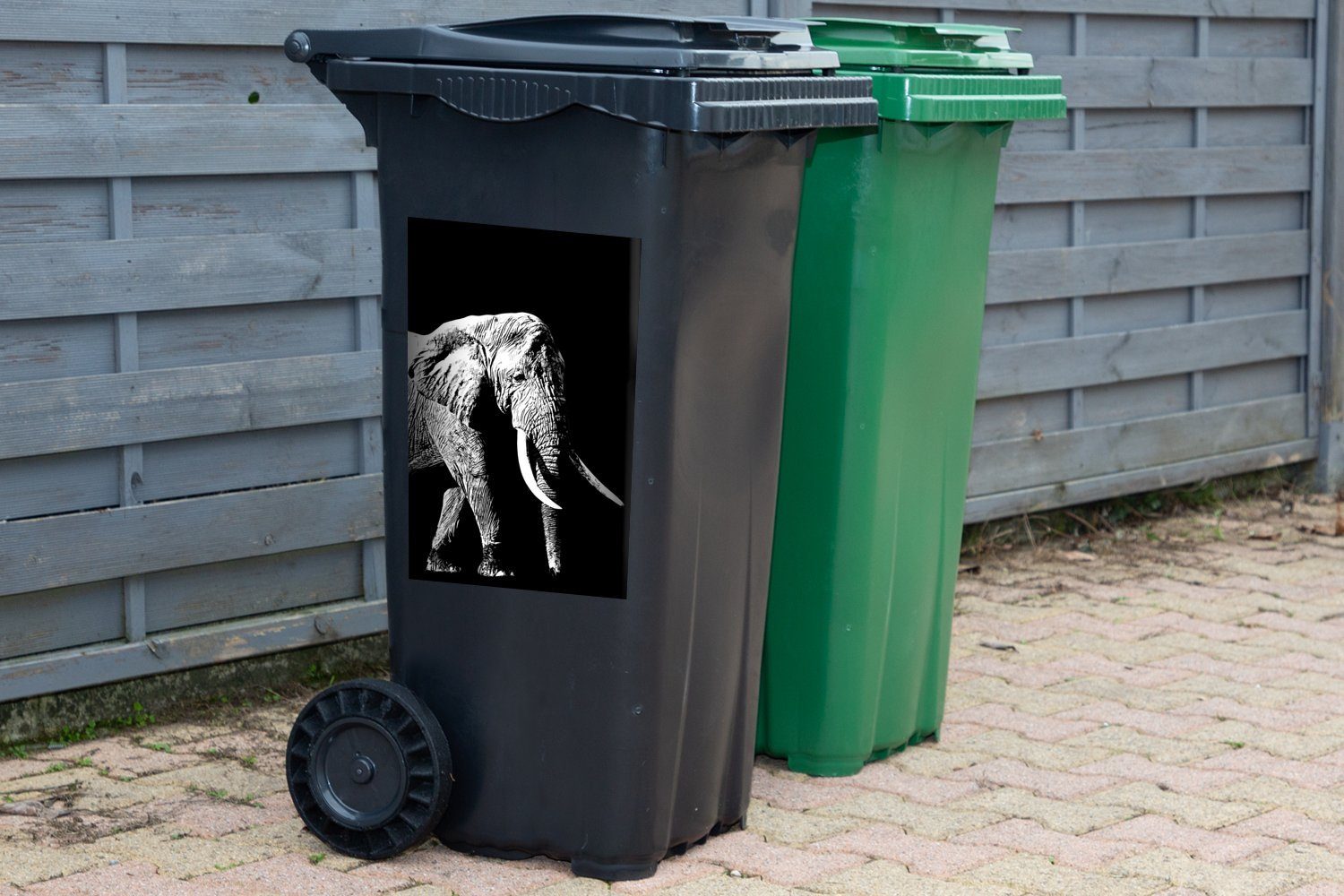 vor St), Abfalbehälter Mülltonne, schwarzem Hintergrund Sticker, Elefant schwarz Mülleimer-aufkleber, und (1 - Container, weiß Wandsticker MuchoWow