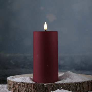 Deluxe Homeart LED-Kerze MIA für Deluxe für Außen flackernd H: 15cm D: 7,5cm dunkelrot outdoor