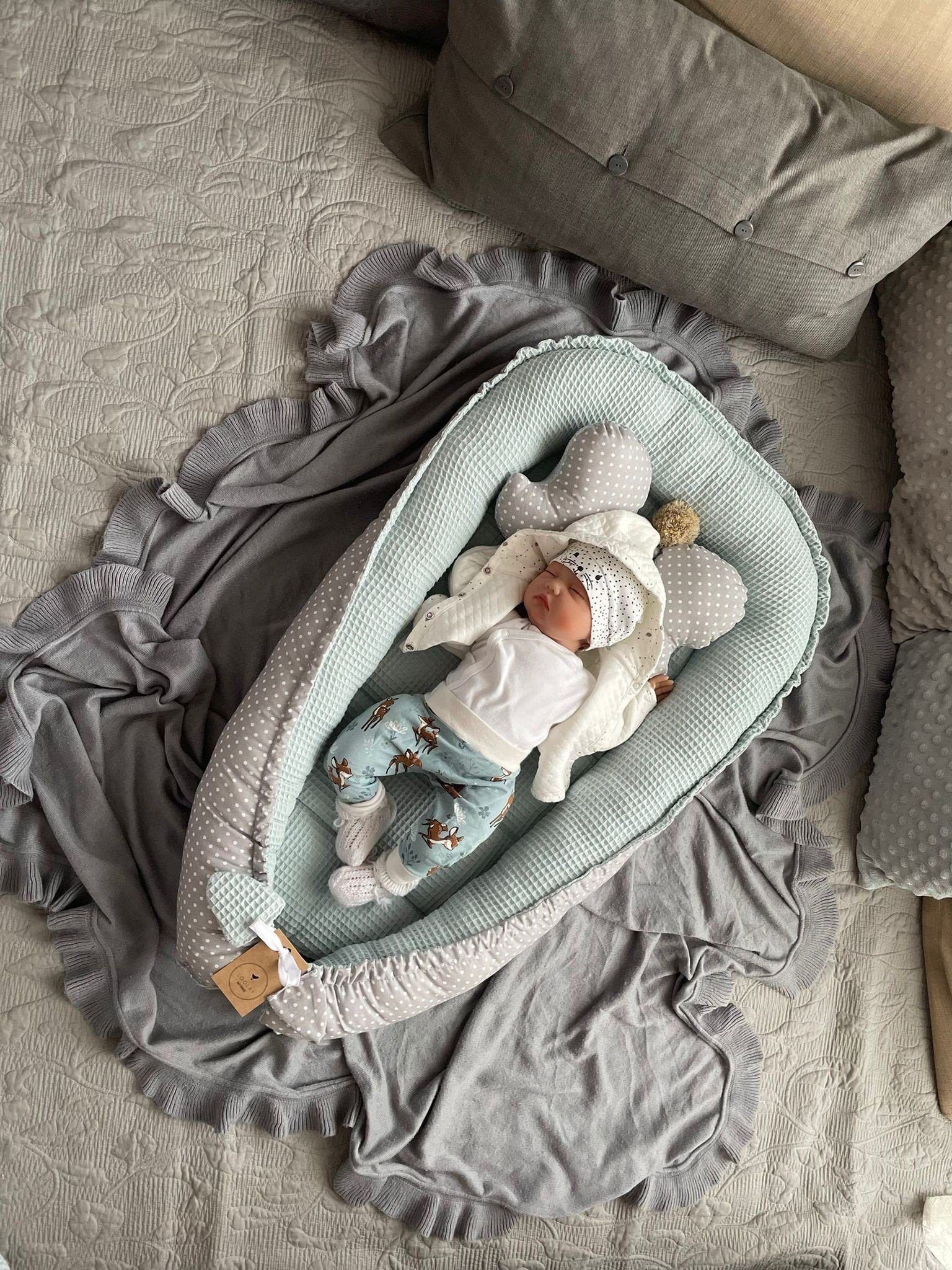 Loolay Bettnestchen Minze WAFFELPIQUE Baumwolle BABYNEST Neugeborene Babyausstattung, (PREMIUM Geschenk Reisebett Nestchen SOLO/ o. in Geschenk SETS, 2-tlg., 4 Jahreszeiten ATMUNGSAKTIVER MINZE WAFFELSTOFF Babynestchen), LOOLAY® - 100% Europäische Stoffe und Kleinserien-Handnähen!