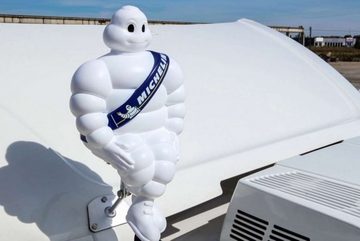 Michelin Dekofigur 40 cm Männchen für LKW Maskottchen + Ständer Bib Bibendum Mann Figur