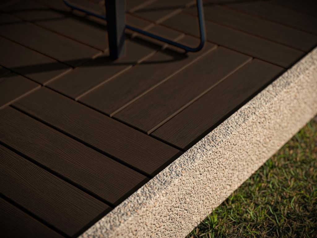 Outgarden Terrassenplatte WPC-Fliese Holzoptik Braun, WPC 40x40, Braun – Bild 3 von 5
