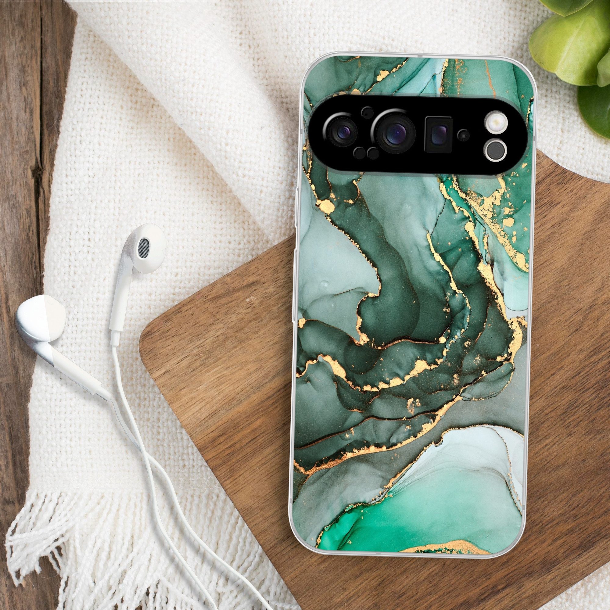 MuchoWow Handyhülle für Google Pixel 9 Pro Gold - Marmor - Grün - Luxus - Marmoroptik - Gr, Phone Case, Silikon, Schutzhülle Dünn