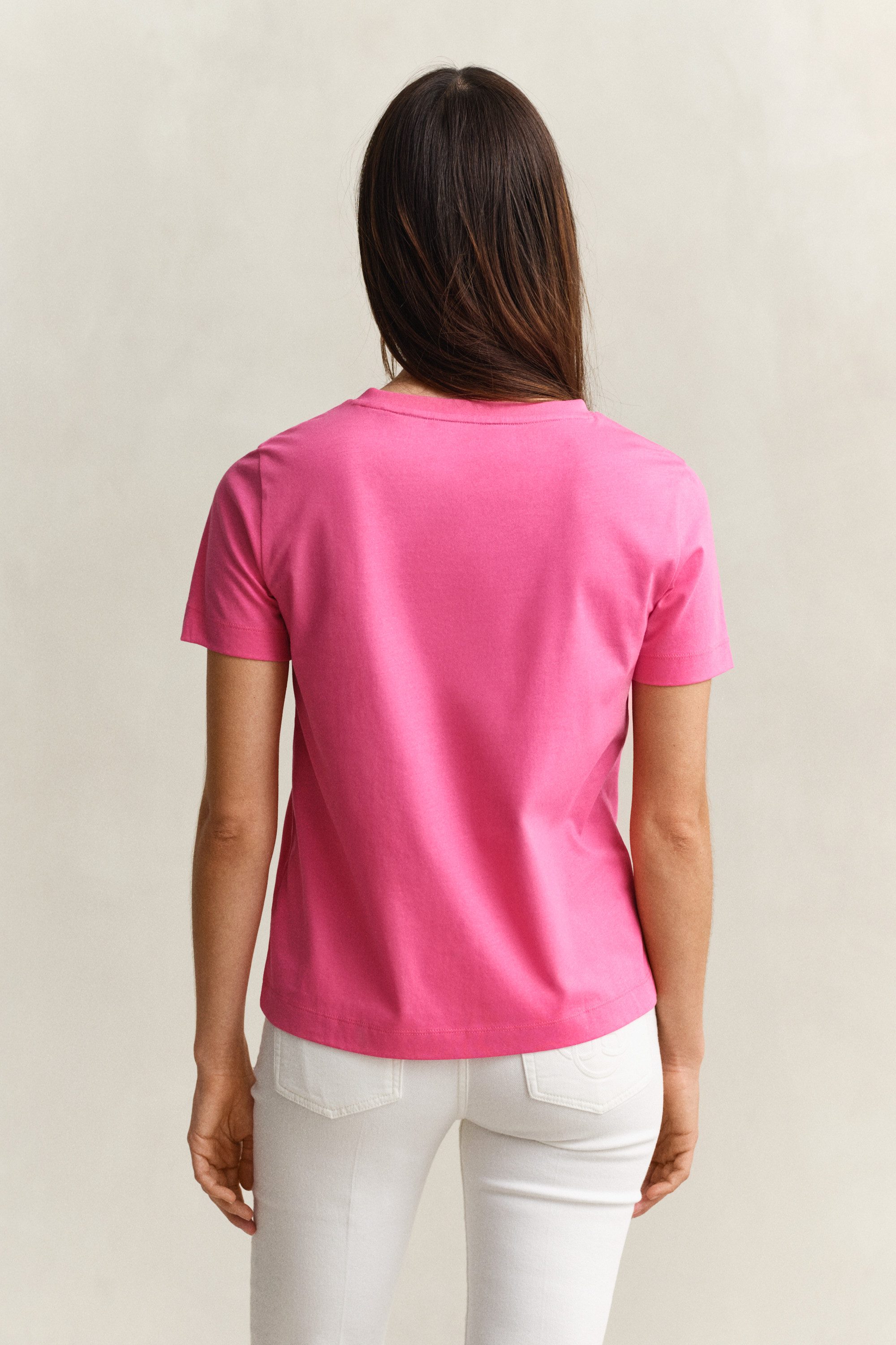 Gant T-Shirt REG SHIELD KA V-NECK T-SHIRT mit einer kleinen Logostickerei a günstig online kaufen