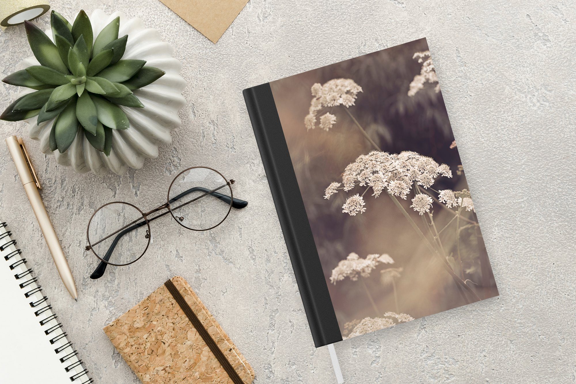 MuchoWow Notizbuch Pflanze - Weiß Journal, - 98 Seiten, - Notizheft, Tagebuch, Merkzettel, Blumen, A5, Haushaltsbuch Natur