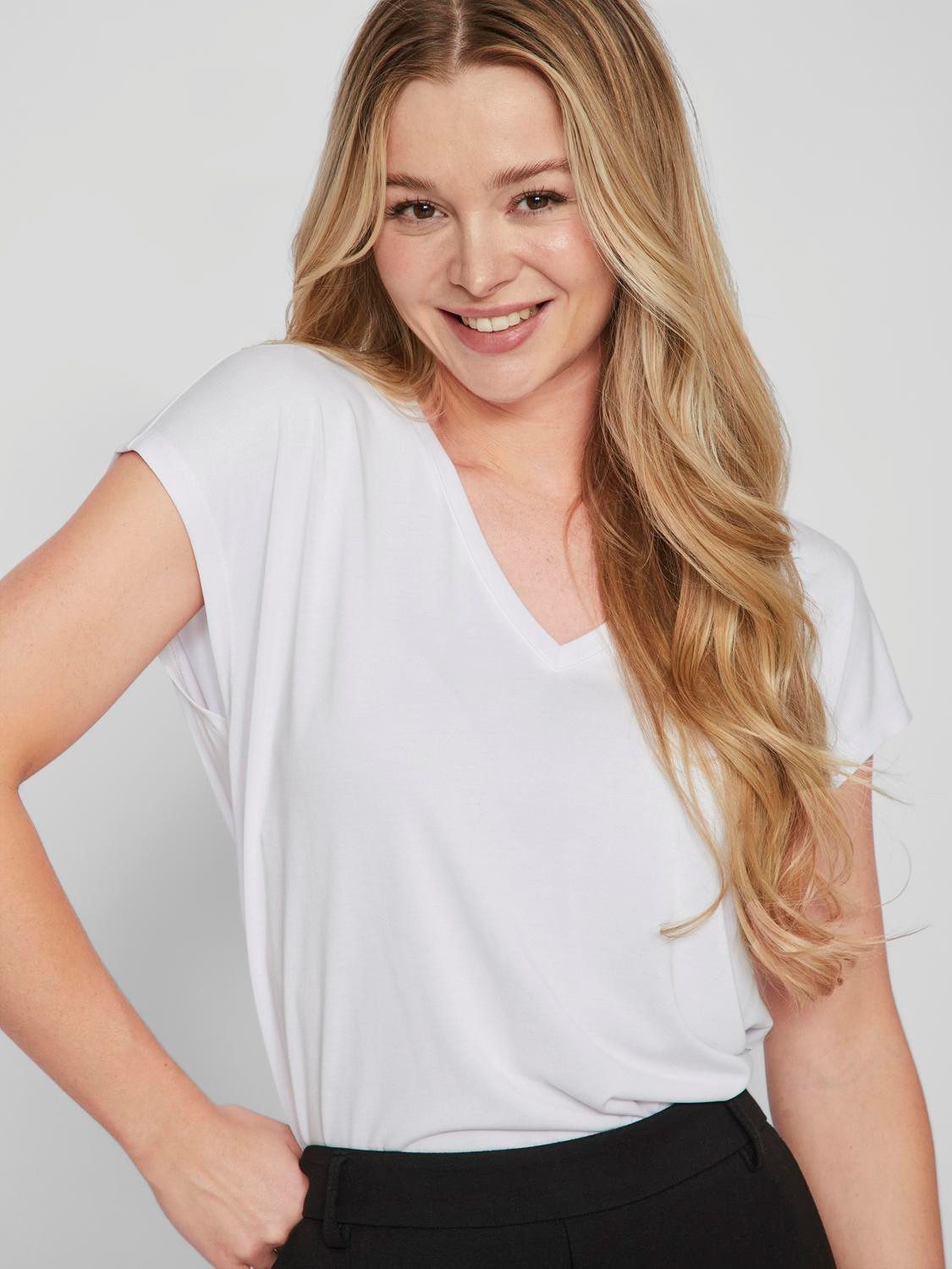 Vila V-Shirt VIMODALA V-NECK S/S TOP - NOOS günstig online kaufen